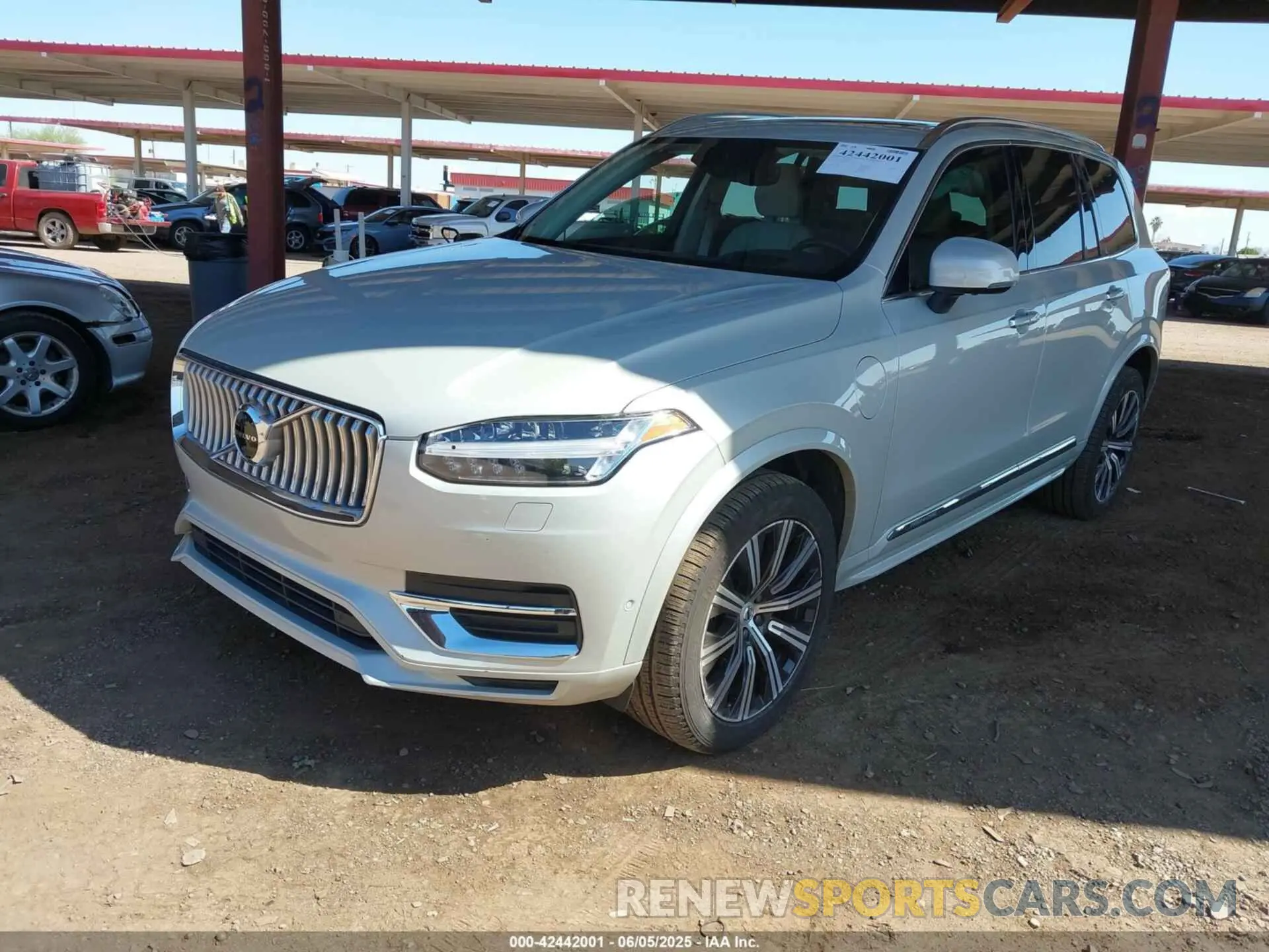 2 Photograph of a damaged car YV4BR00L0M1738323 VOLVO XC90 RECHARGE PLUG-IN HYBRID 2021