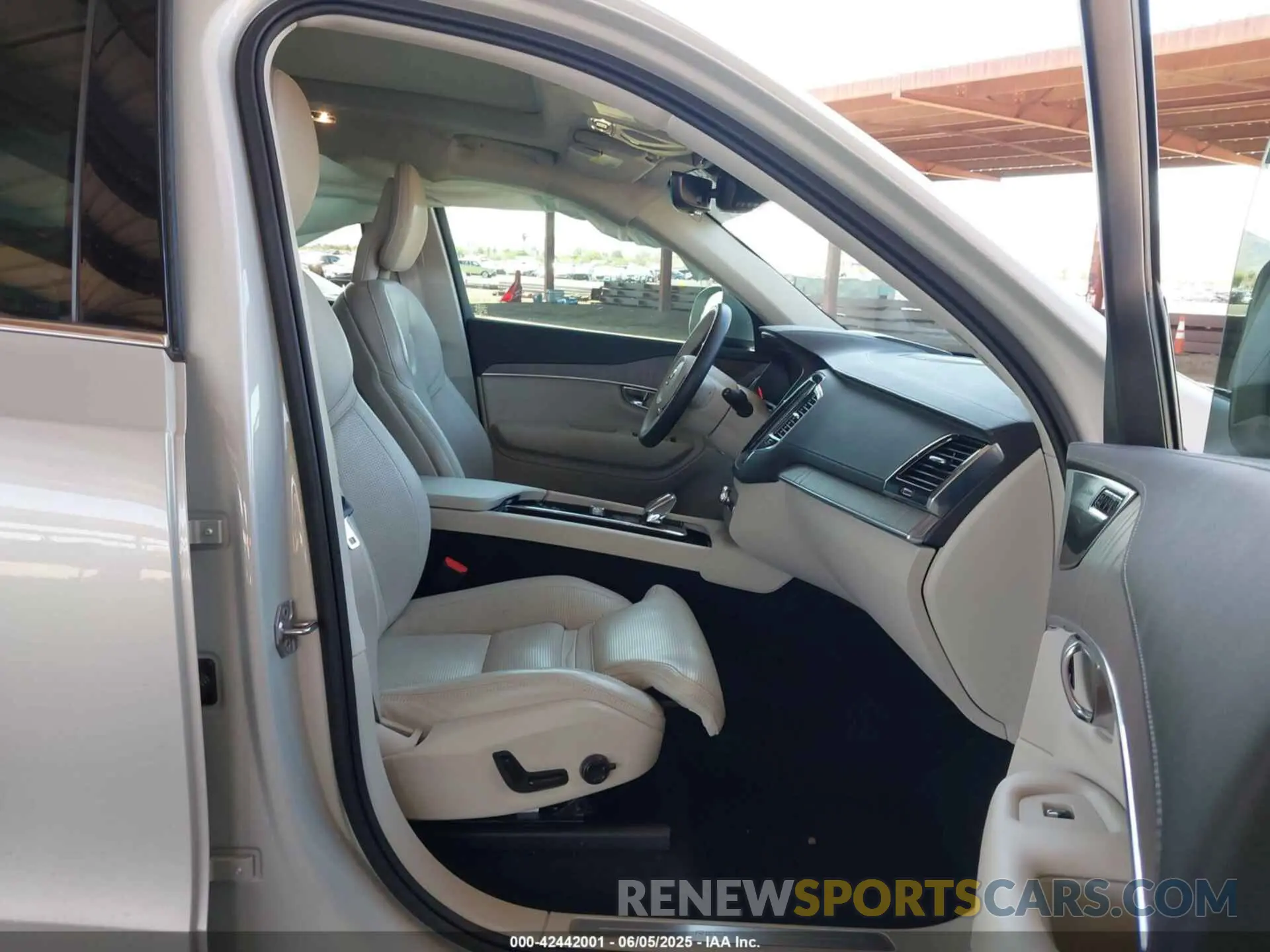 5 Photograph of a damaged car YV4BR00L0M1738323 VOLVO XC90 RECHARGE PLUG-IN HYBRID 2021