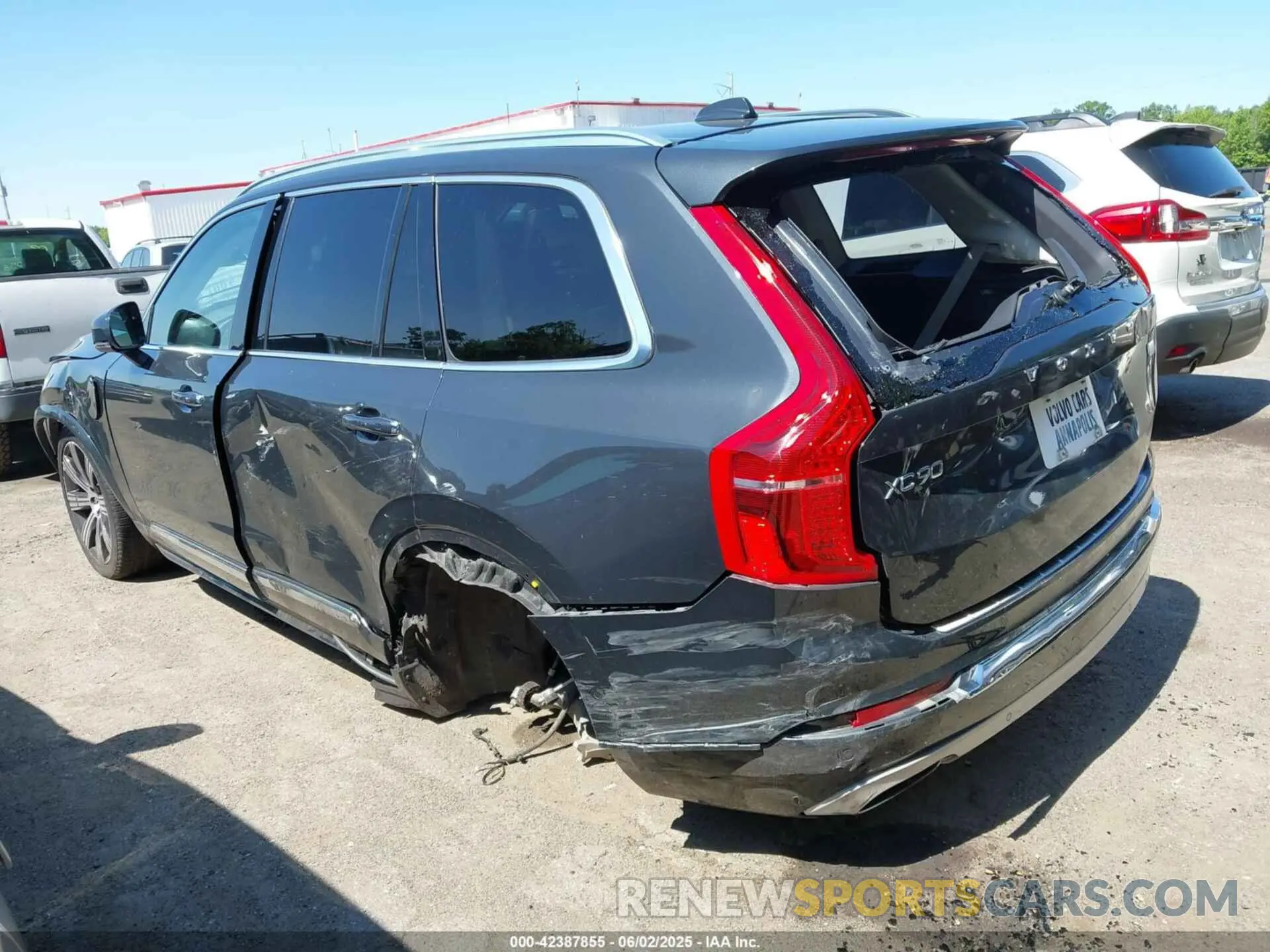 3 Photograph of a damaged car YV4BR00L4M1698473 VOLVO XC90 RECHARGE PLUG-IN HYBRID 2021