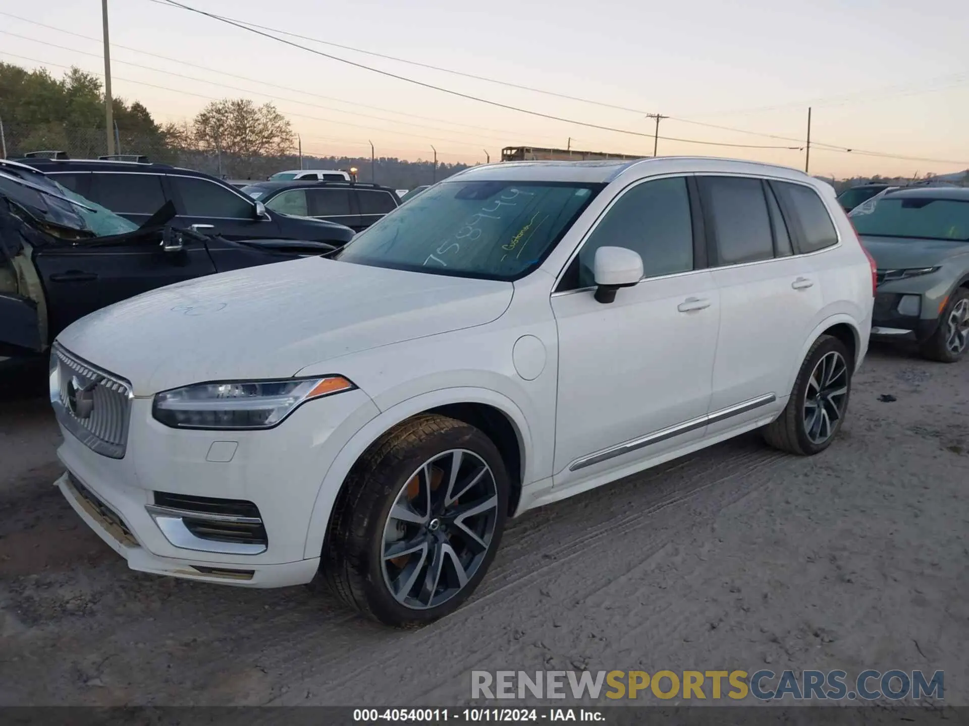 2 Photograph of a damaged car YV4BR0CK7M1758944 VOLVO XC90 RECHARGE PLUG-IN HYBRID 2021