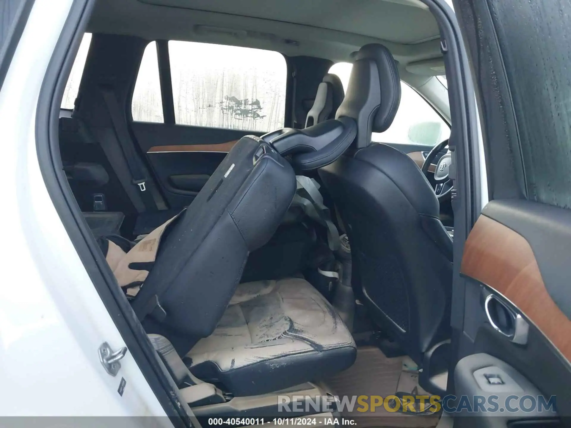 8 Photograph of a damaged car YV4BR0CK7M1758944 VOLVO XC90 RECHARGE PLUG-IN HYBRID 2021