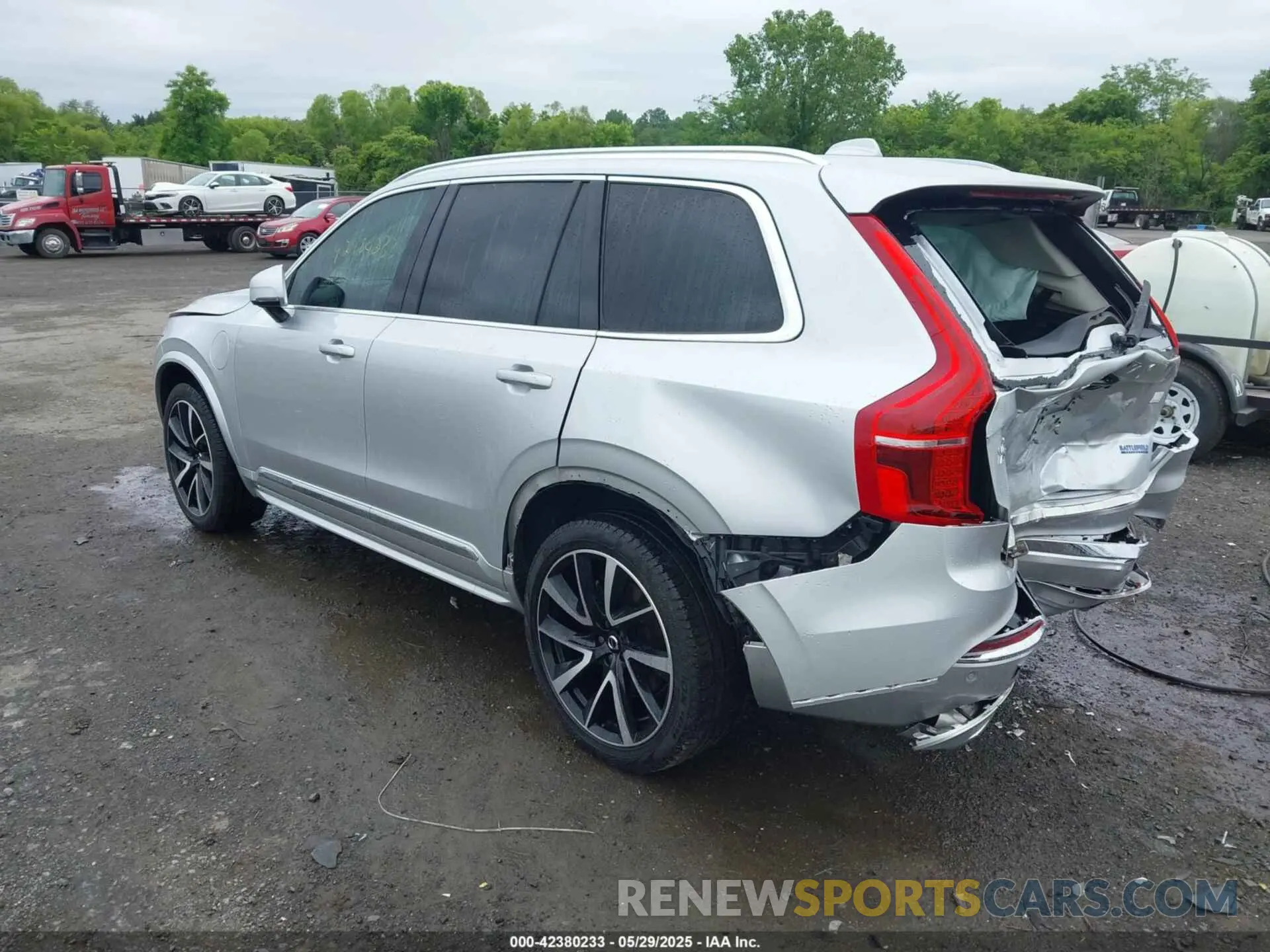 3 Photograph of a damaged car YV4BR0CK9M1692719 VOLVO XC90 RECHARGE PLUG-IN HYBRID 2021