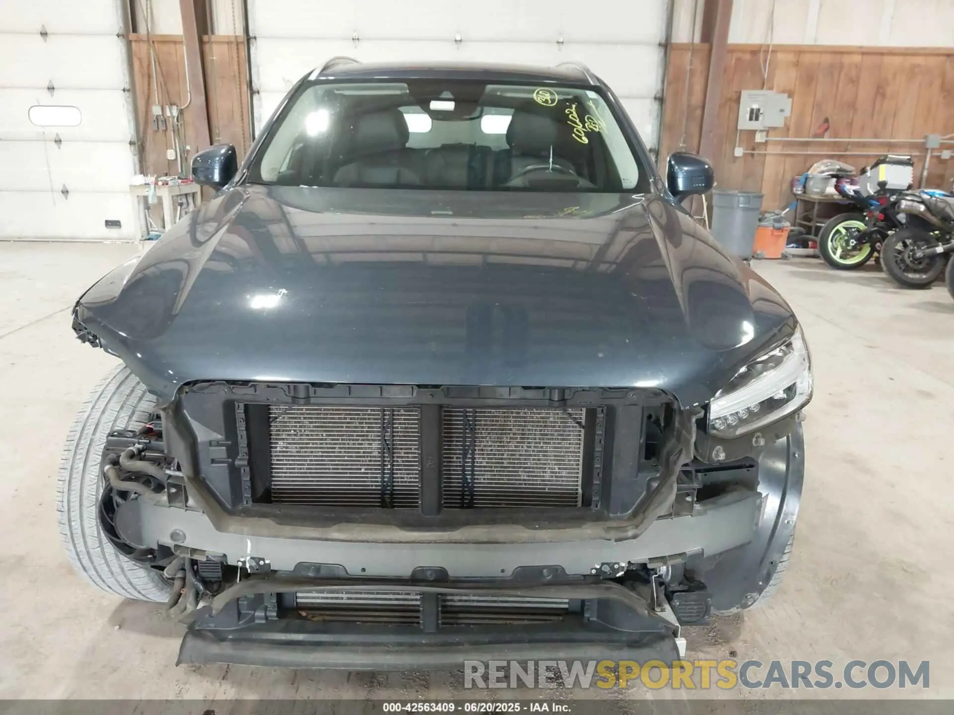12 Photograph of a damaged car YV4BR0CK9M1695040 VOLVO XC90 RECHARGE PLUG-IN HYBRID 2021