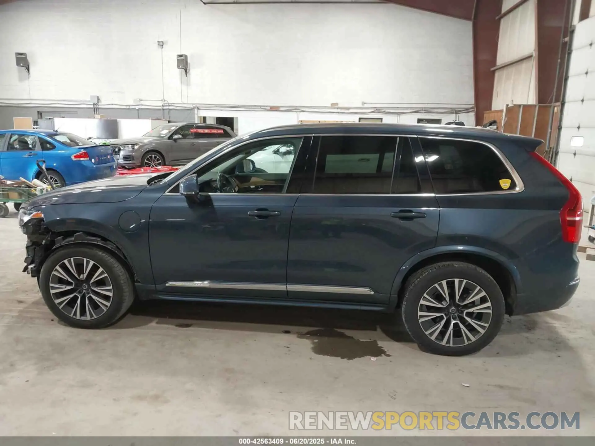 14 Photograph of a damaged car YV4BR0CK9M1695040 VOLVO XC90 RECHARGE PLUG-IN HYBRID 2021