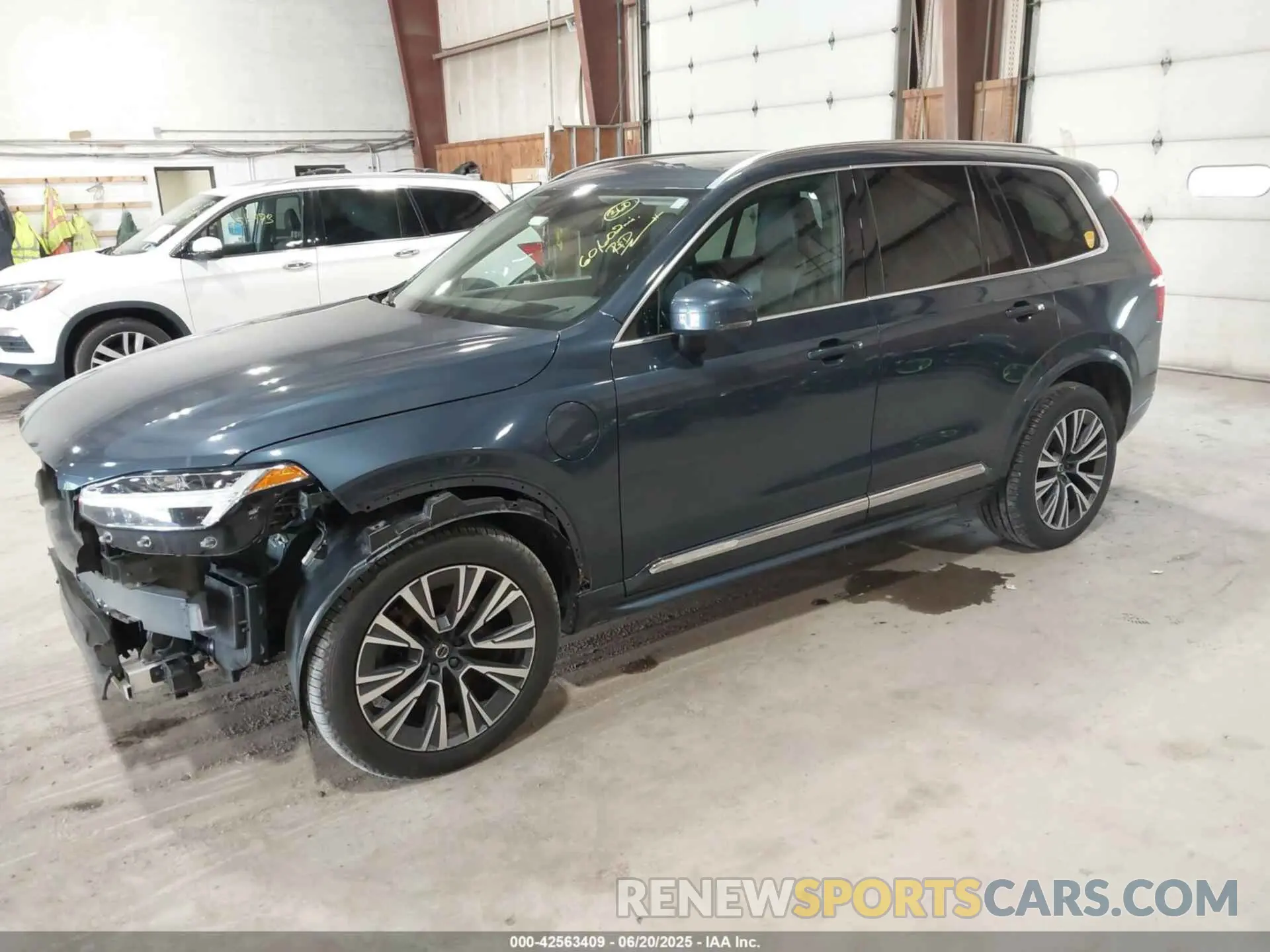 2 Photograph of a damaged car YV4BR0CK9M1695040 VOLVO XC90 RECHARGE PLUG-IN HYBRID 2021