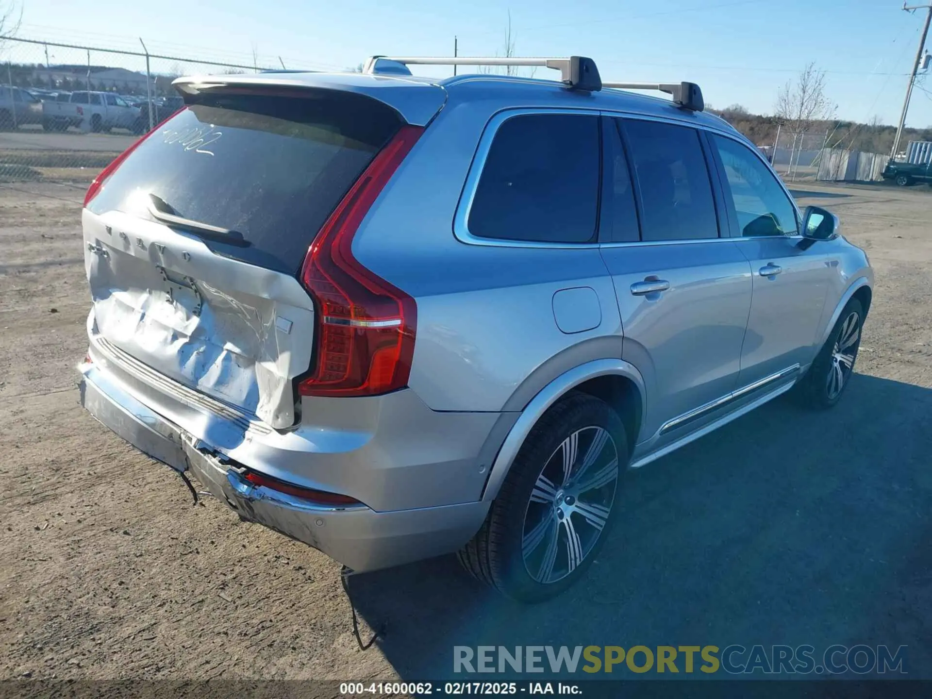 4 Photograph of a damaged car YV4BR0CL5M1682200 VOLVO XC90 RECHARGE PLUG-IN HYBRID 2021