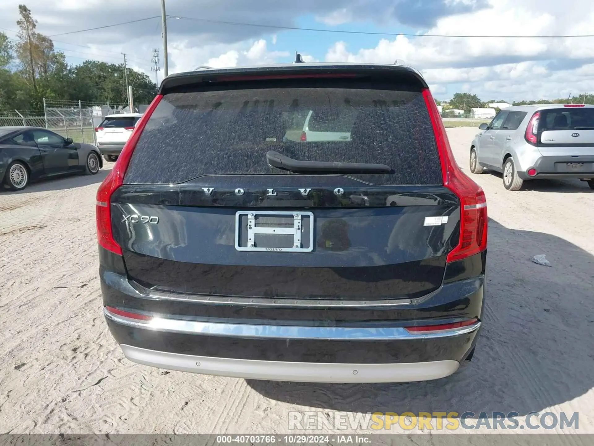 16 Photograph of a damaged car YV4BR0CL9N1813646 VOLVO XC90 RECHARGE PLUG-IN HYBRID 2022