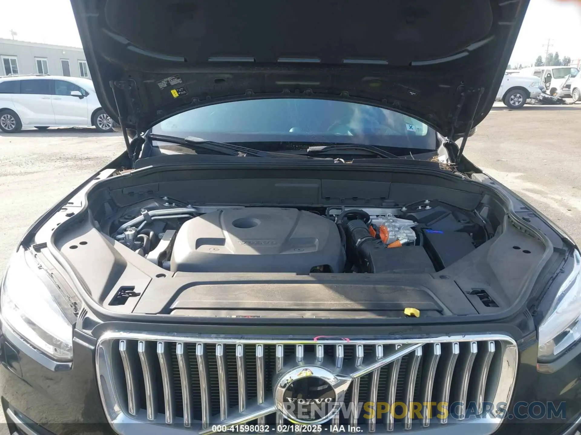 10 Photograph of a damaged car YV4BR0CLXN1792757 VOLVO XC90 RECHARGE PLUG-IN HYBRID 2022
