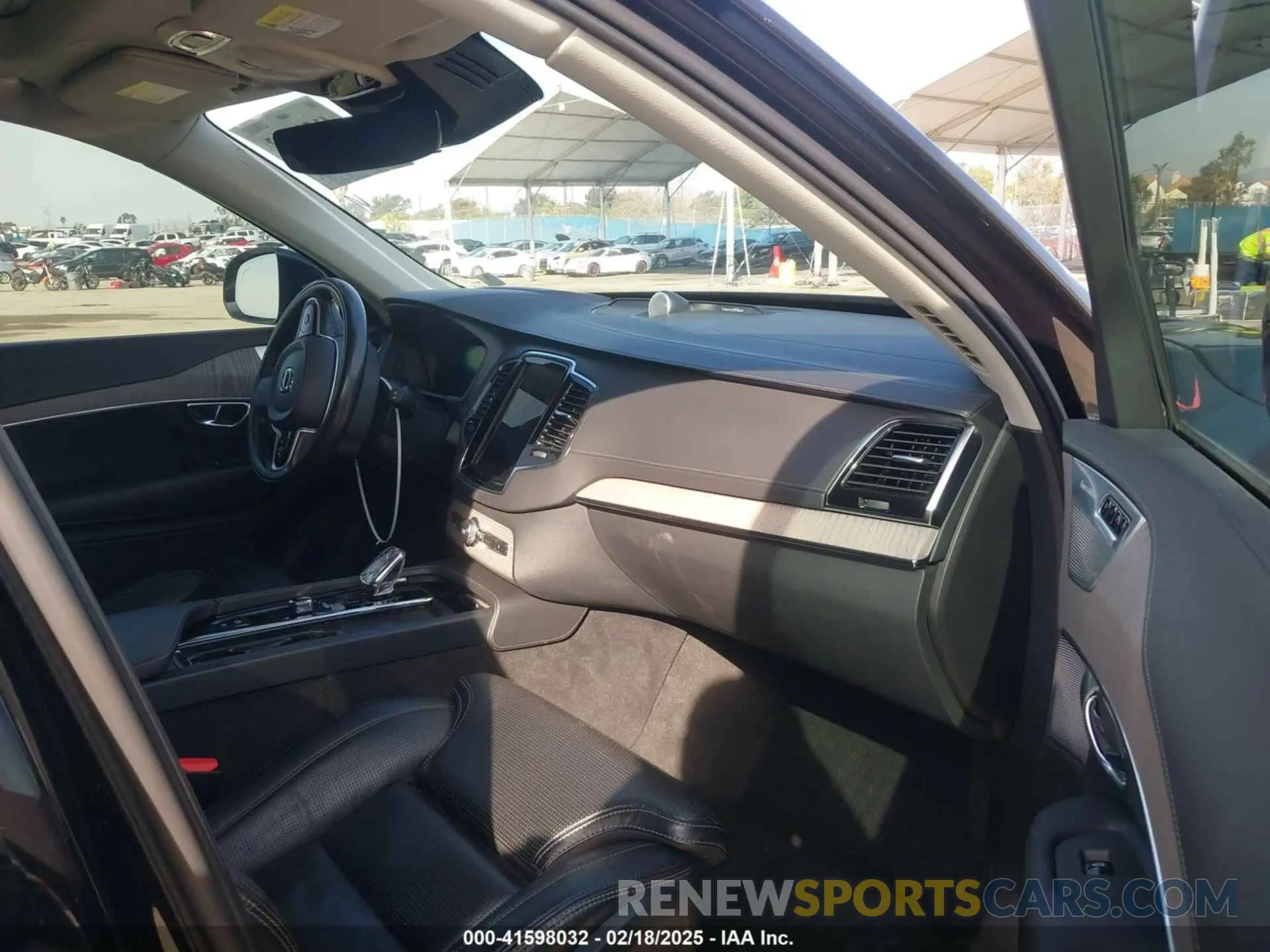 5 Photograph of a damaged car YV4BR0CLXN1792757 VOLVO XC90 RECHARGE PLUG-IN HYBRID 2022