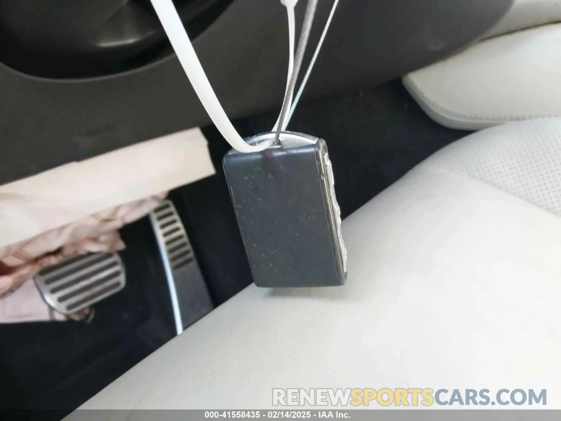 11 Photograph of a damaged car YV4BR0CM8N1816644 VOLVO XC90 RECHARGE PLUG-IN HYBRID 2022