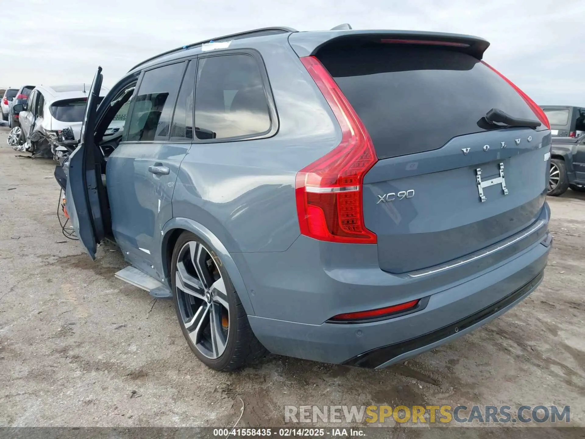 3 Photograph of a damaged car YV4BR0CM8N1816644 VOLVO XC90 RECHARGE PLUG-IN HYBRID 2022