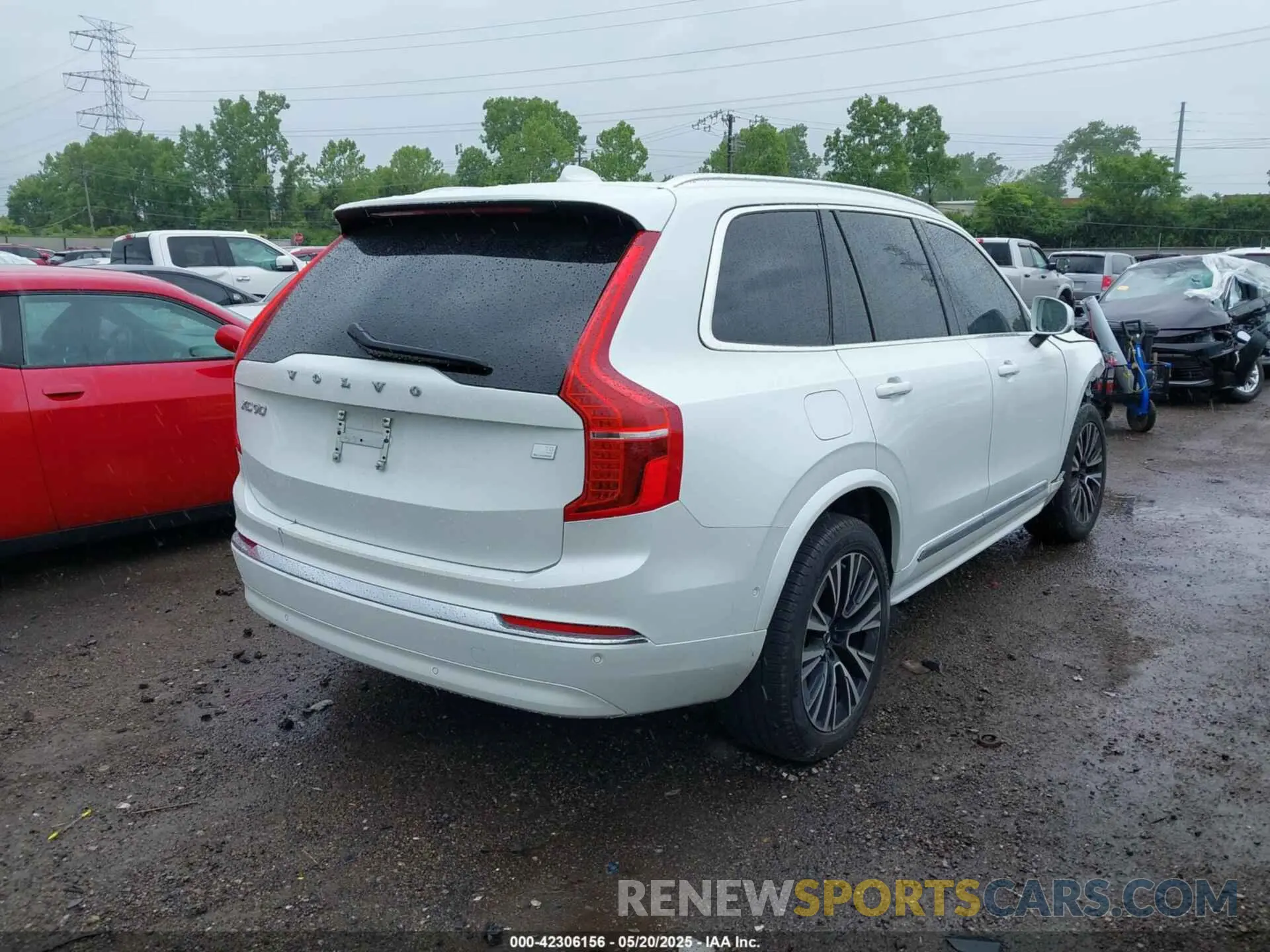 4 Photograph of a damaged car YV4H600N0P1982255 VOLVO XC90 RECHARGE PLUG-IN HYBRID 2023