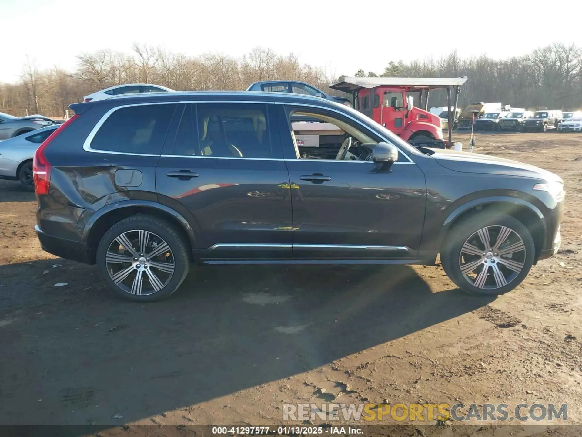 13 Photograph of a damaged car YV4H60CN1P1967680 VOLVO XC90 RECHARGE PLUG-IN HYBRID 2023