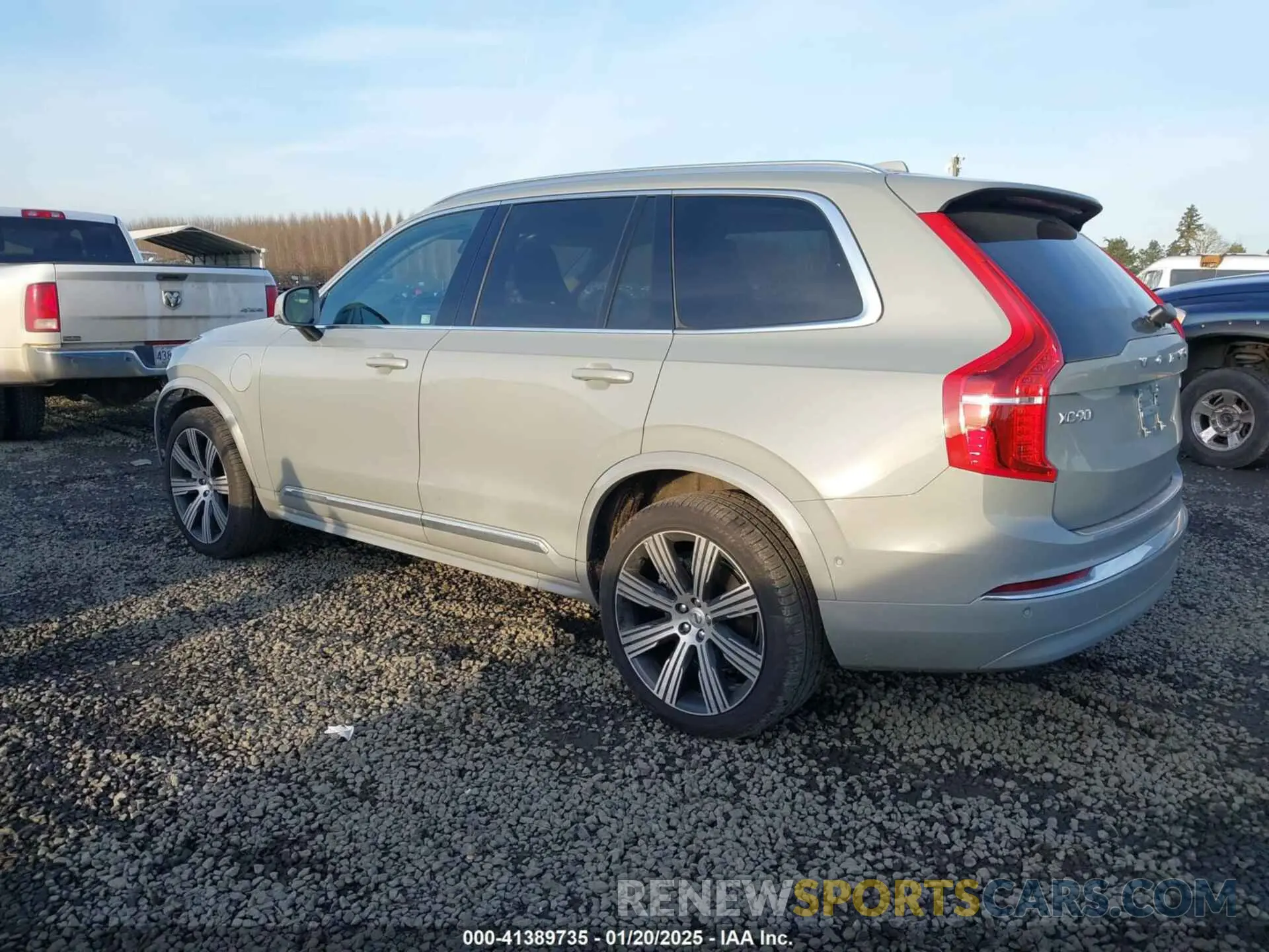 3 Photograph of a damaged car YV4H60CE7R1236724 VOLVO XC90 RECHARGE PLUG-IN HYBRID 2024