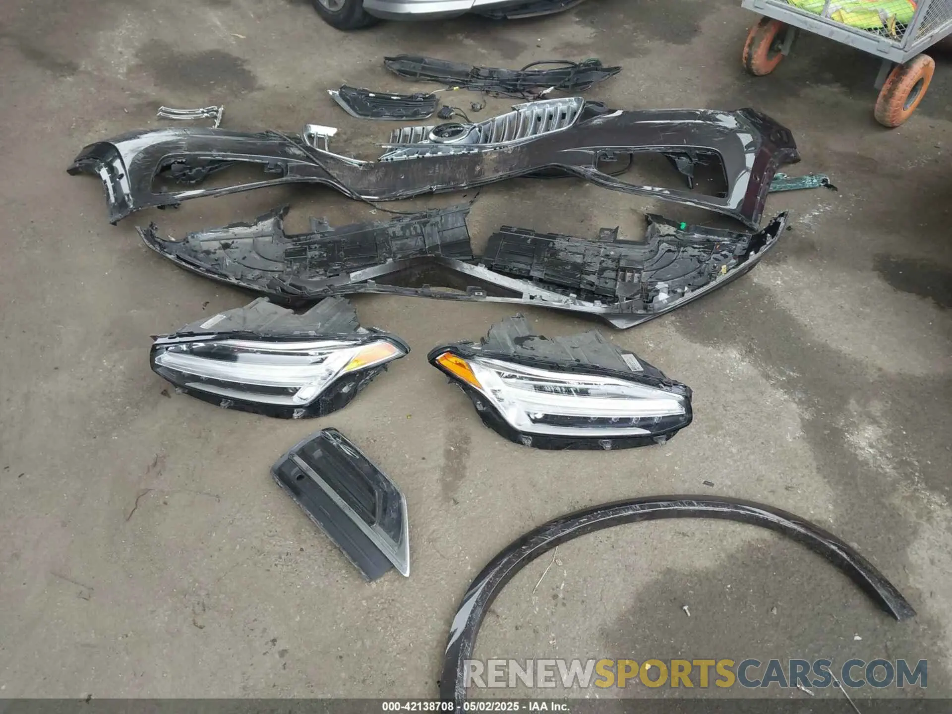 12 Photograph of a damaged car YV4H60CE9R1188000 VOLVO XC90 RECHARGE PLUG-IN HYBRID 2024