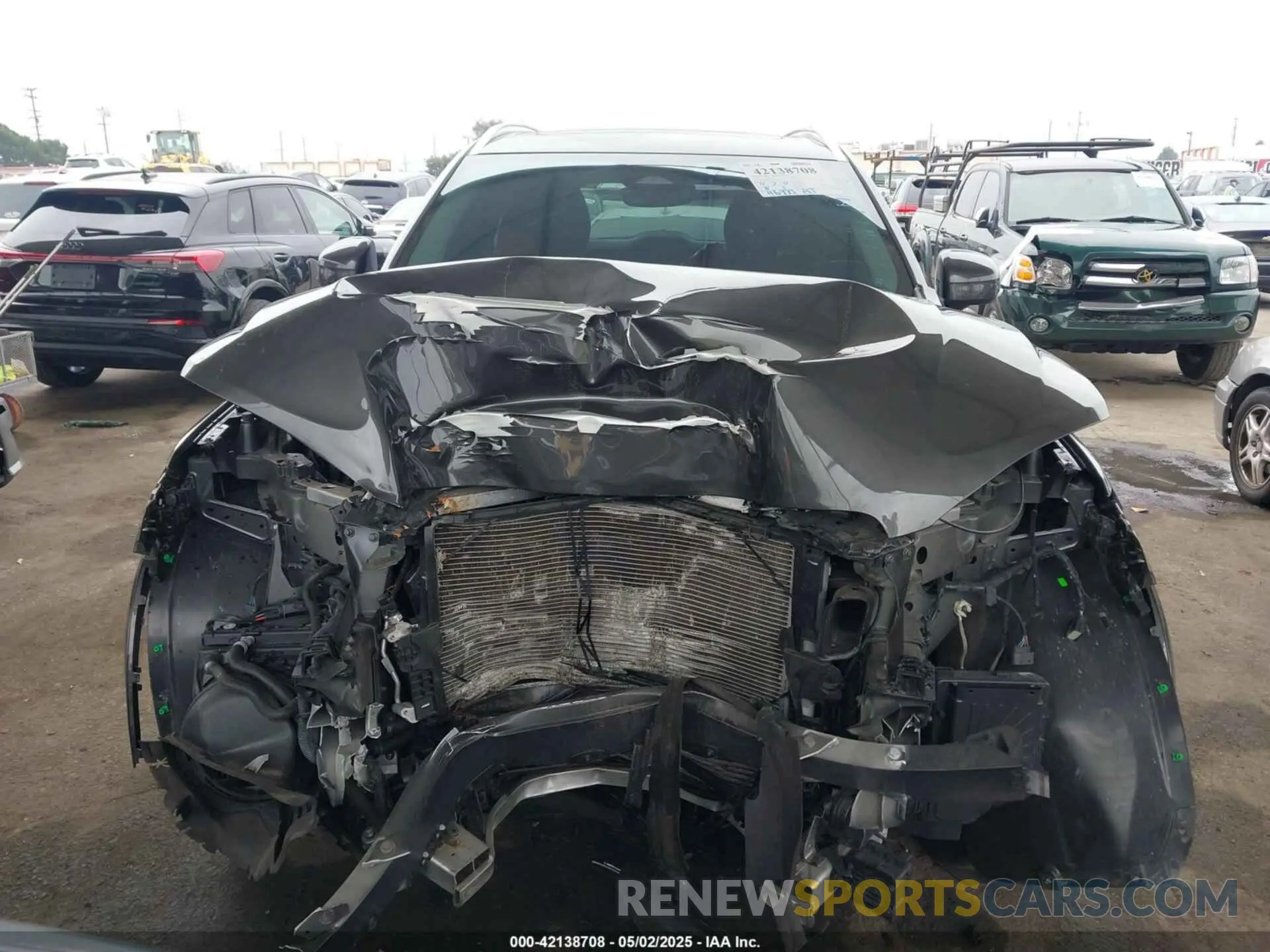 13 Photograph of a damaged car YV4H60CE9R1188000 VOLVO XC90 RECHARGE PLUG-IN HYBRID 2024