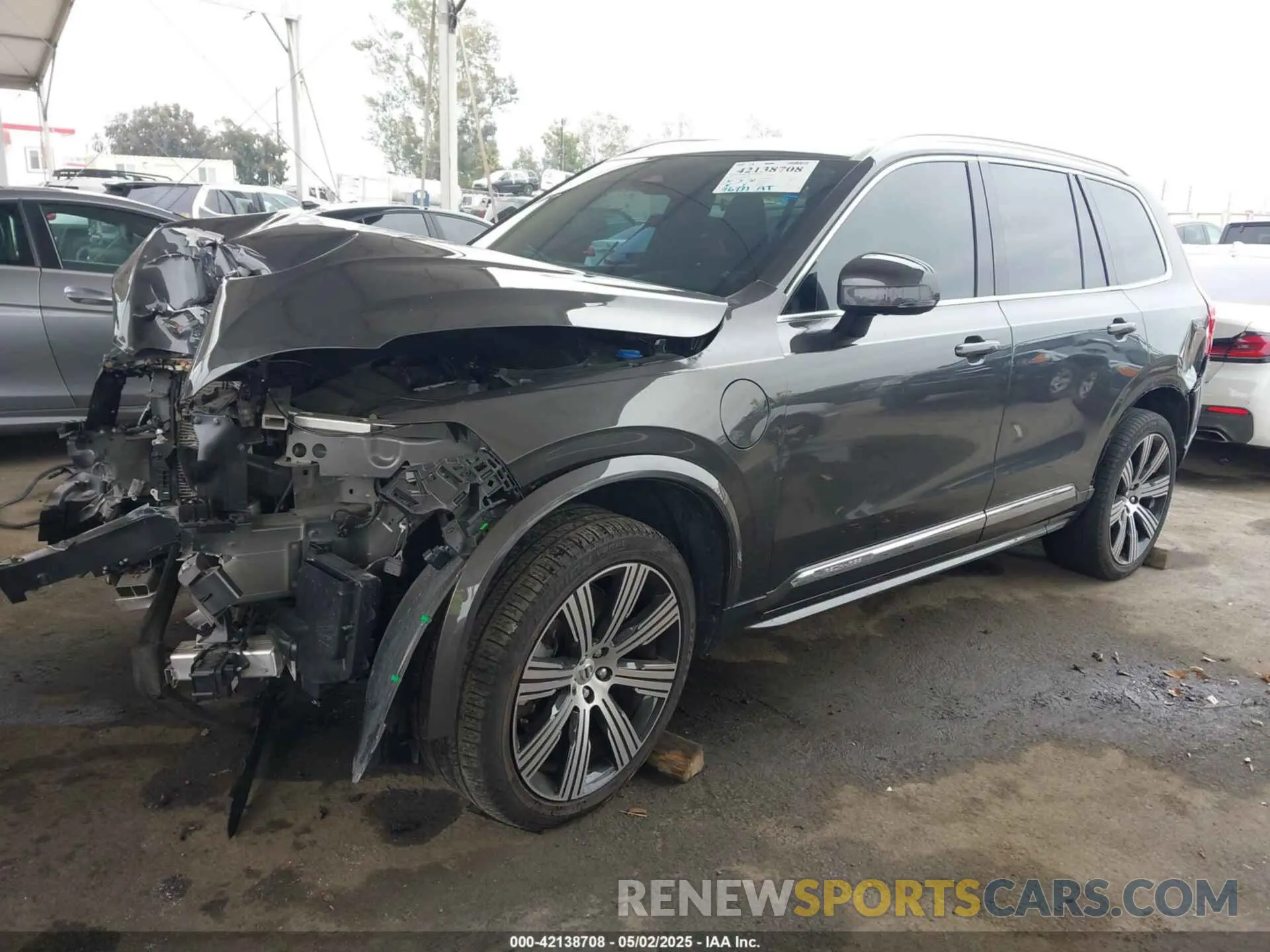 2 Photograph of a damaged car YV4H60CE9R1188000 VOLVO XC90 RECHARGE PLUG-IN HYBRID 2024