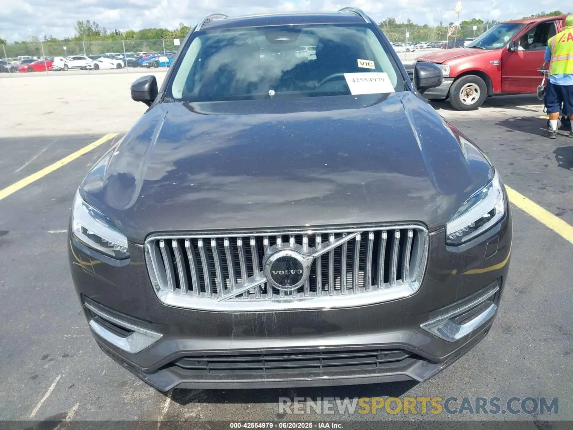13 Photograph of a damaged car YV4H60CE9R1234070 VOLVO XC90 RECHARGE PLUG-IN HYBRID 2024