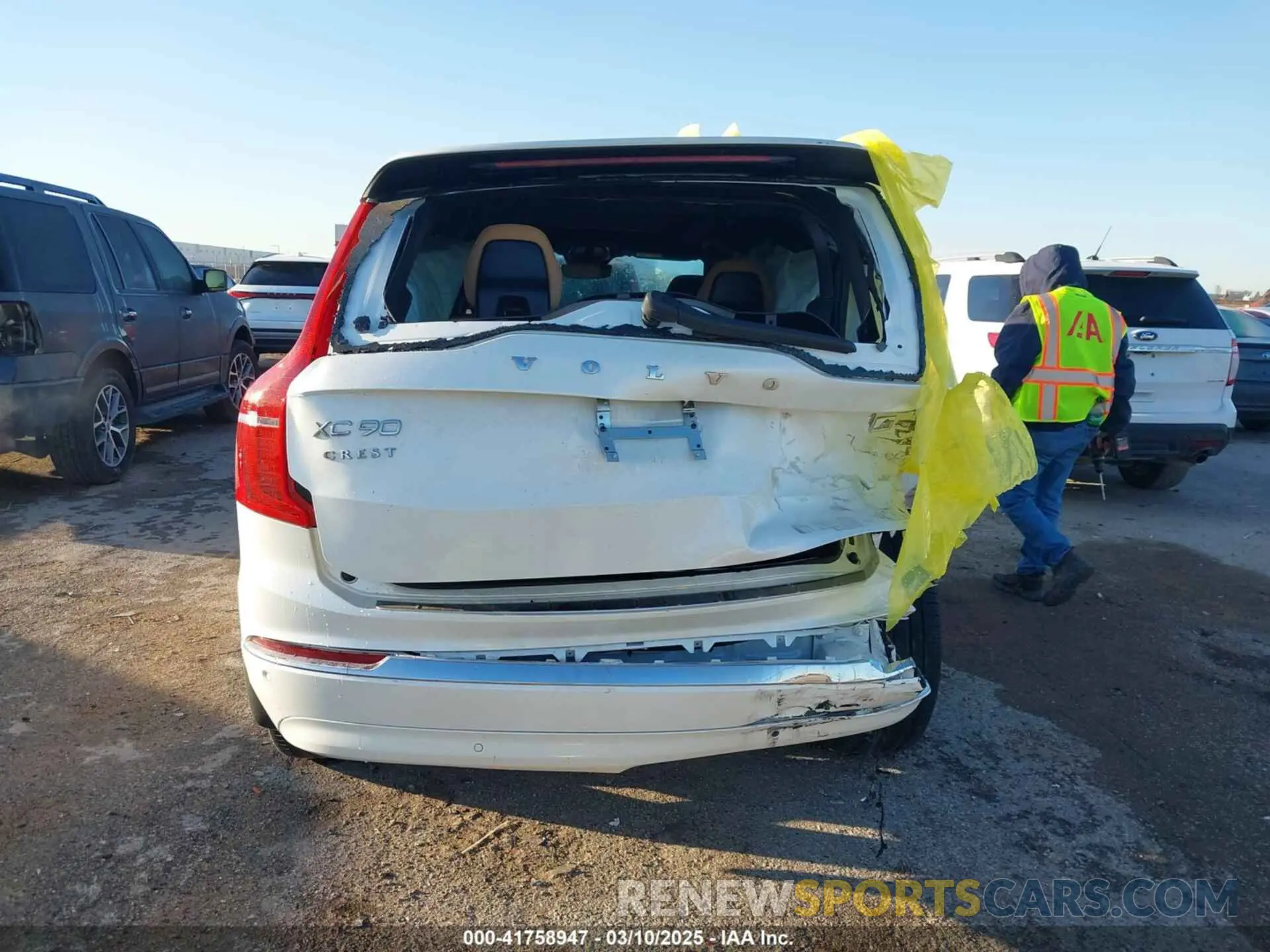 16 Photograph of a damaged car YV4H60CF2R1187327 VOLVO XC90 RECHARGE PLUG-IN HYBRID 2024