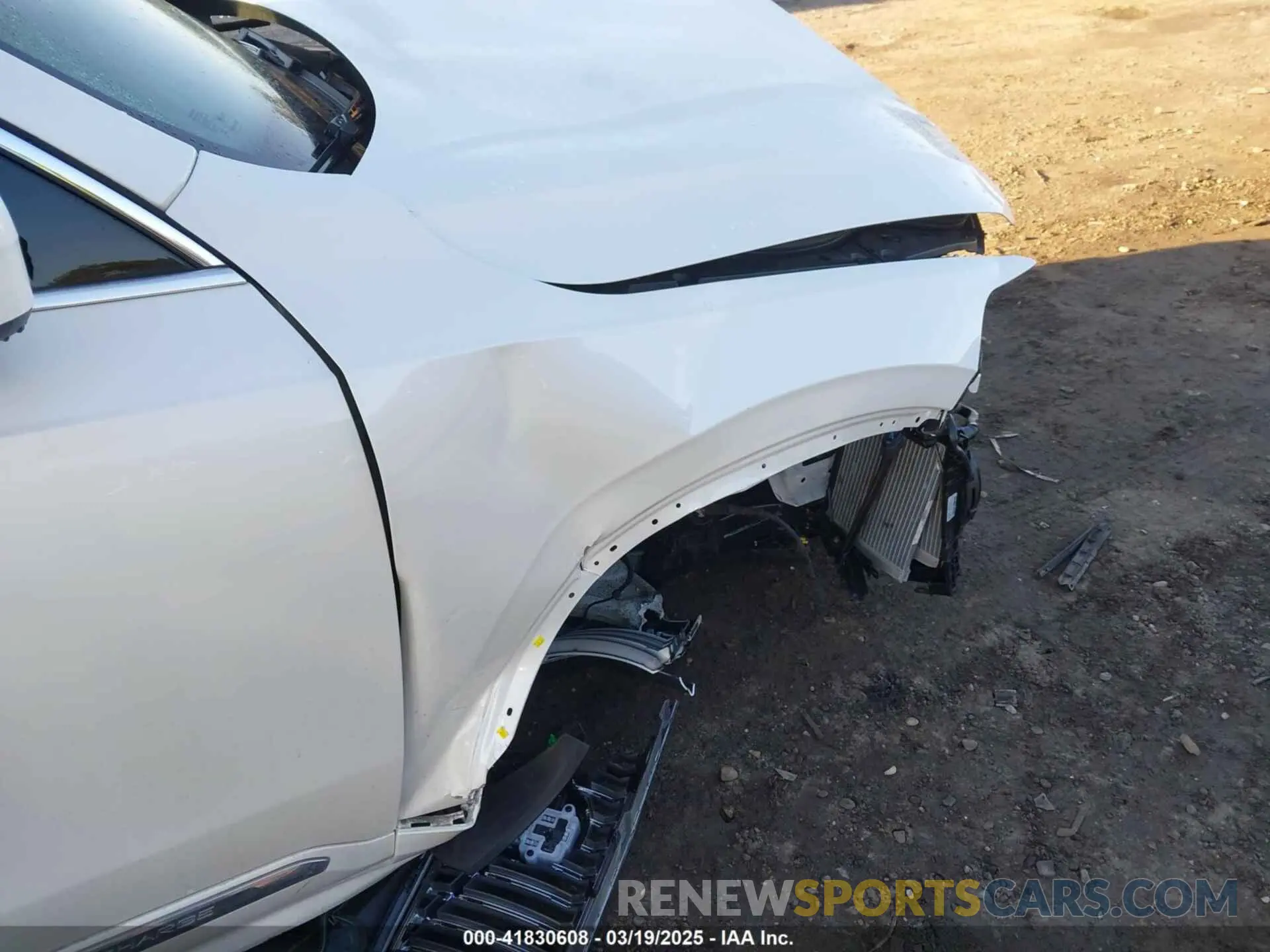 19 Photograph of a damaged car YV4H60CF6R1249568 VOLVO XC90 RECHARGE PLUG-IN HYBRID 2024