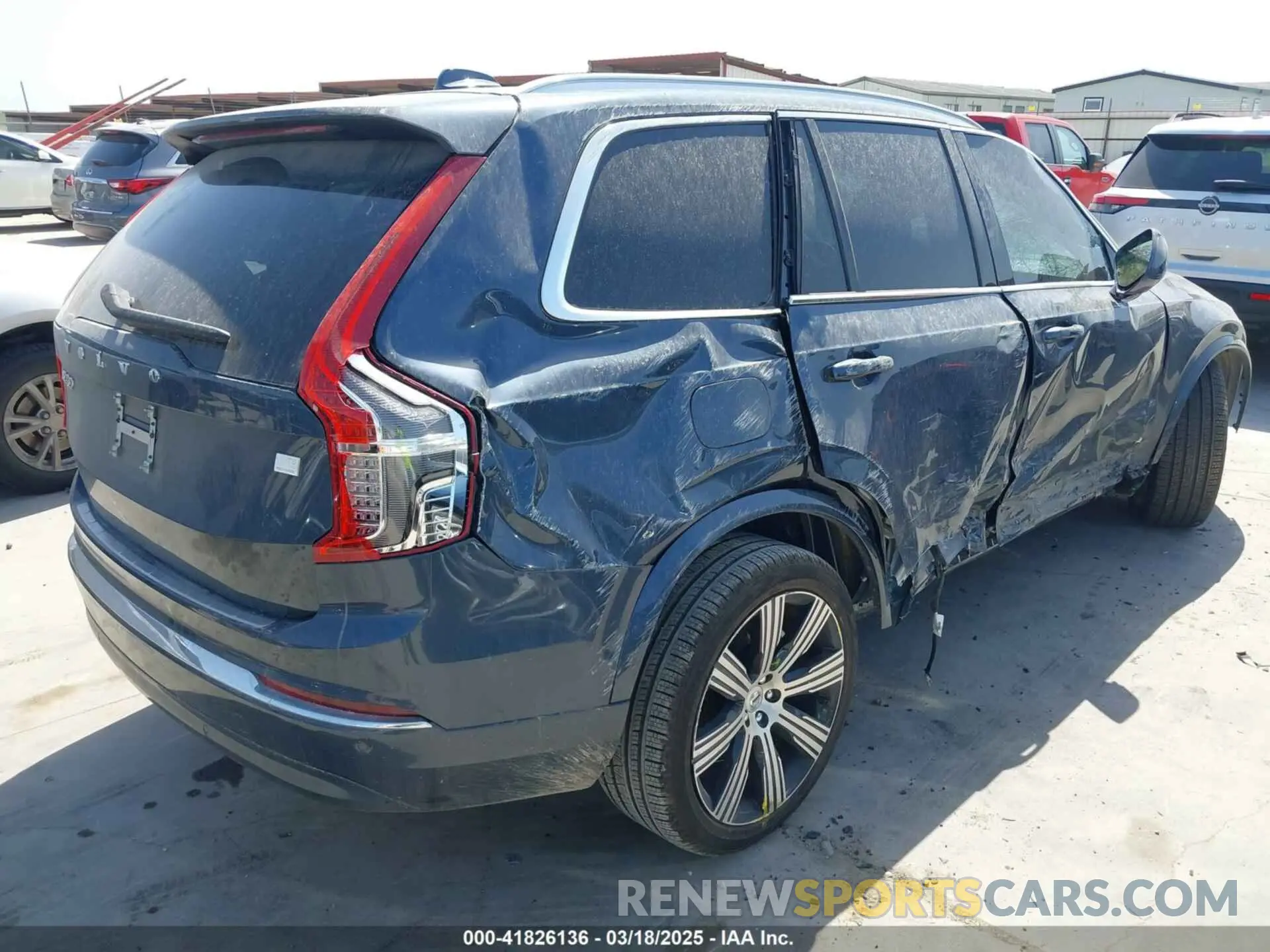 4 Photograph of a damaged car YV4H60LE4R1236342 VOLVO XC90 RECHARGE PLUG-IN HYBRID 2024