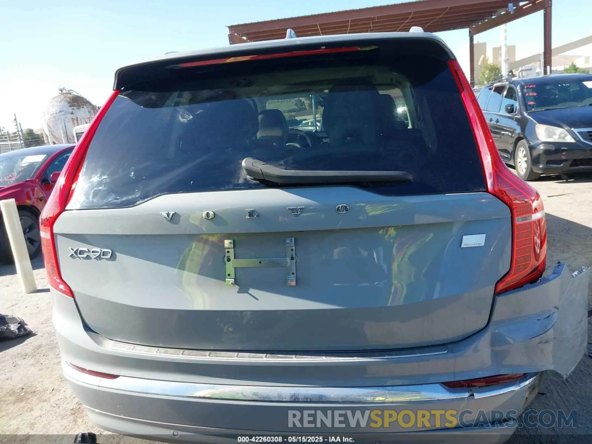 17 Photograph of a damaged car YV4H60LF1R1235240 VOLVO XC90 RECHARGE PLUG-IN HYBRID 2024