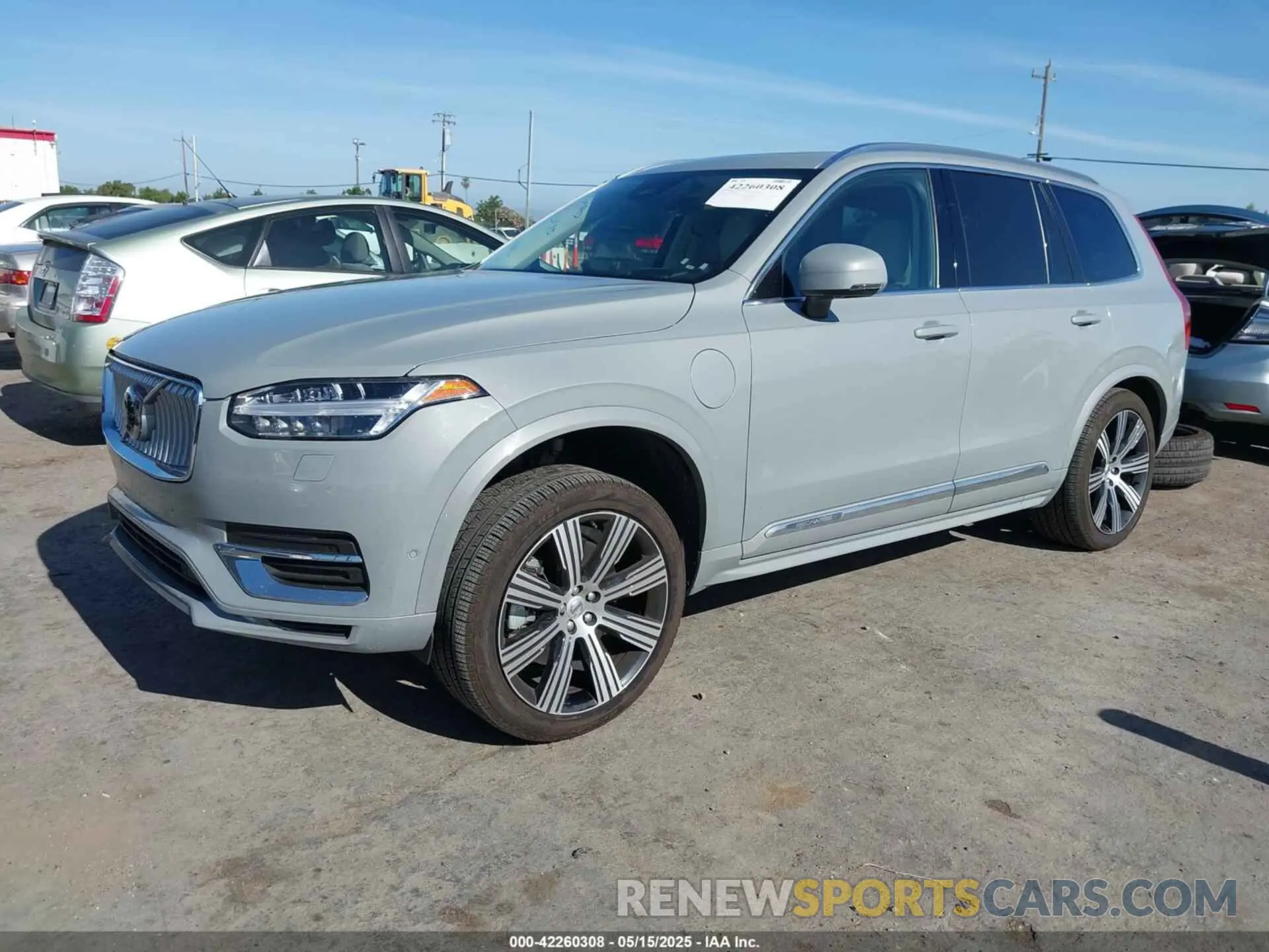 2 Photograph of a damaged car YV4H60LF1R1235240 VOLVO XC90 RECHARGE PLUG-IN HYBRID 2024