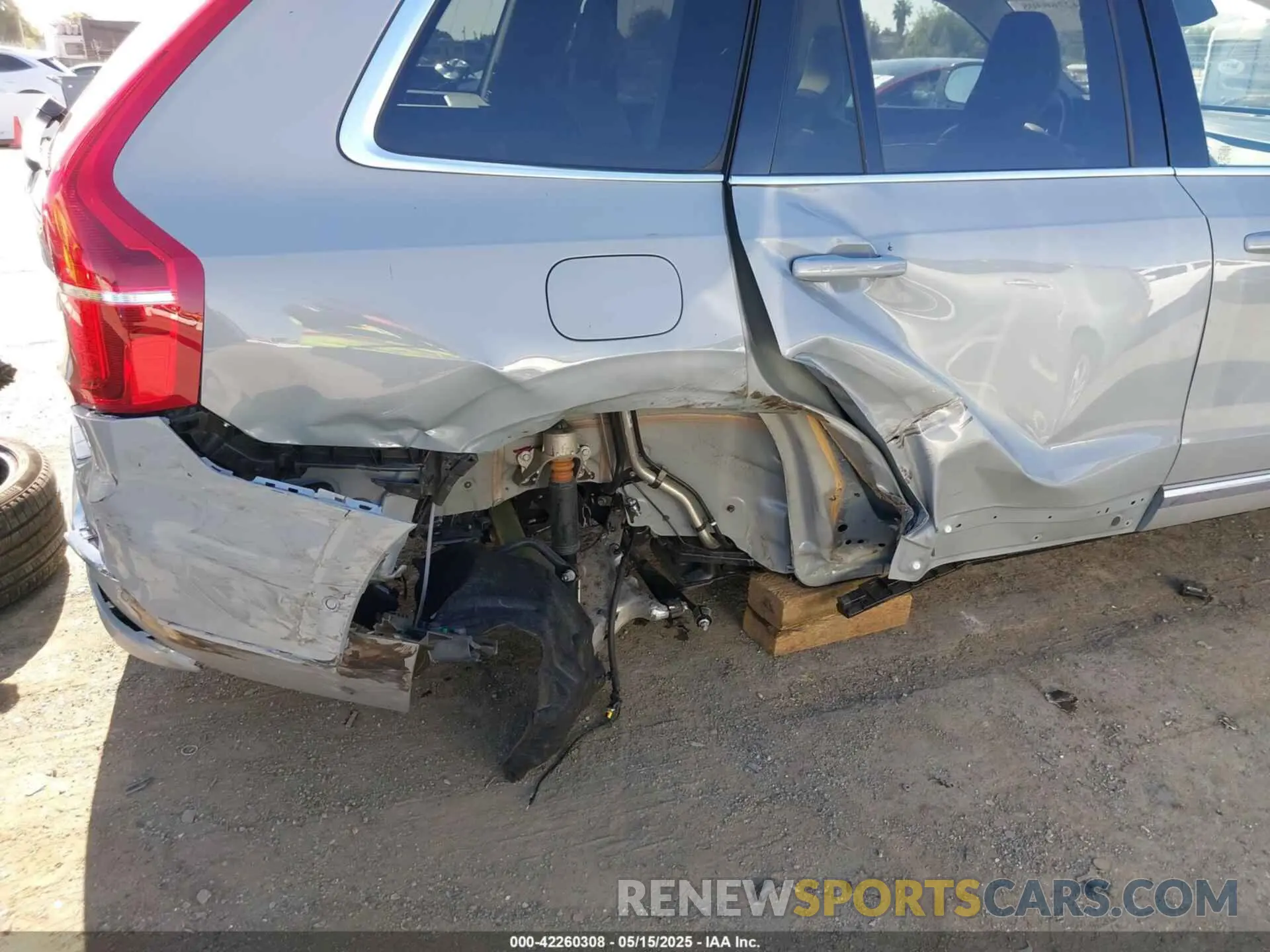 6 Photograph of a damaged car YV4H60LF1R1235240 VOLVO XC90 RECHARGE PLUG-IN HYBRID 2024