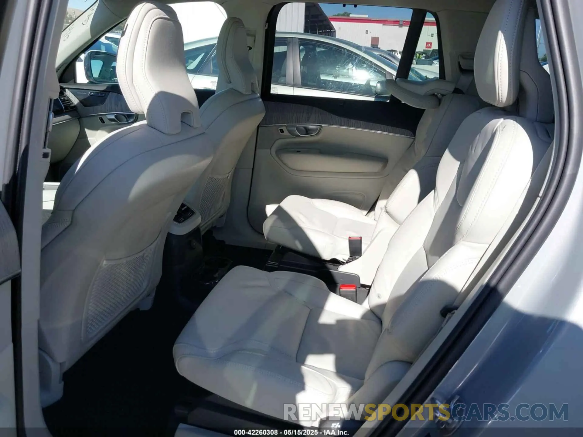 8 Photograph of a damaged car YV4H60LF1R1235240 VOLVO XC90 RECHARGE PLUG-IN HYBRID 2024