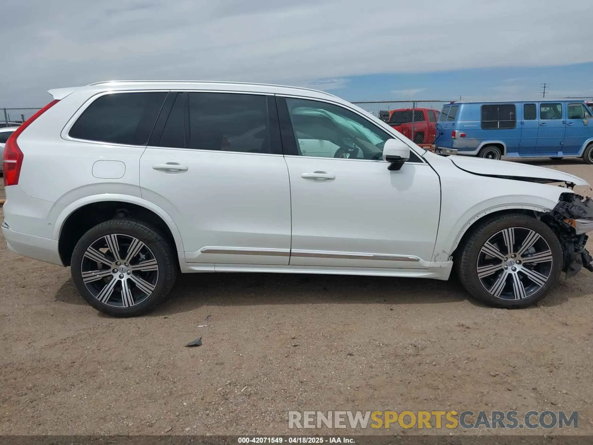 14 Photograph of a damaged car YV4H60LFXR1217884 VOLVO XC90 RECHARGE PLUG-IN HYBRID 2024