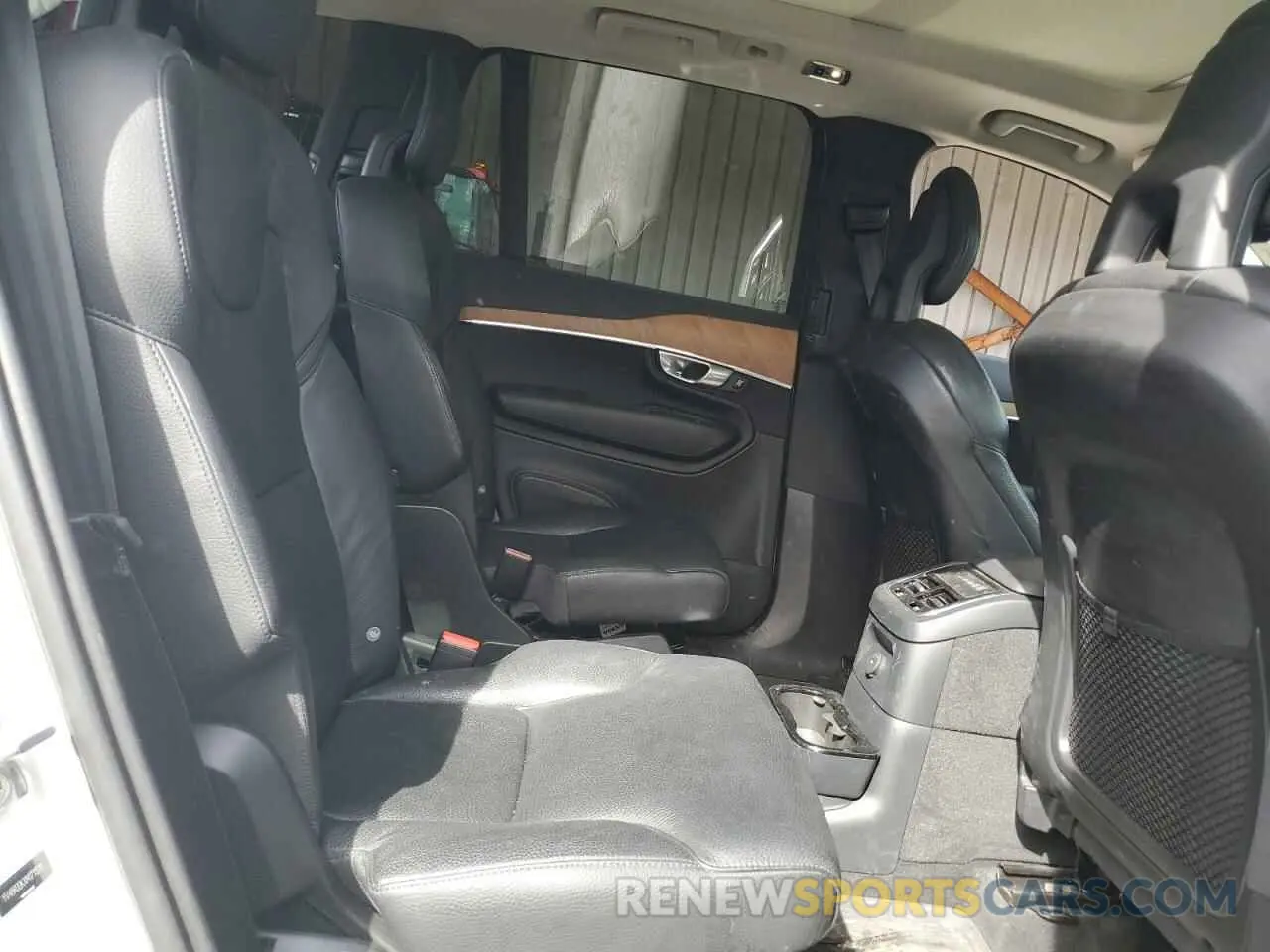 10 Photograph of a damaged car YV4BR00KXM1711511 VOLVO XC90 T8 RE 2021