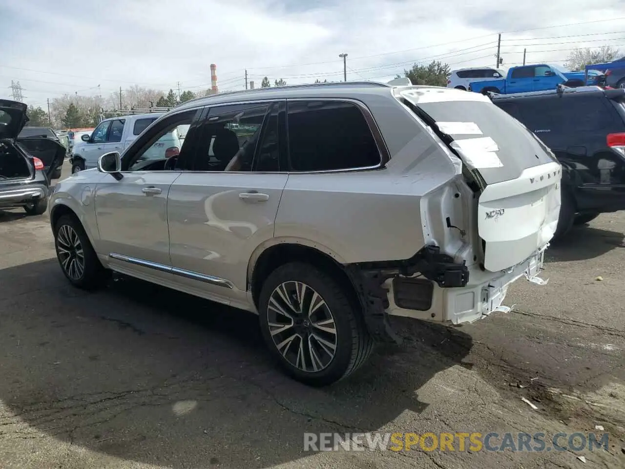 2 Photograph of a damaged car YV4BR00KXM1711511 VOLVO XC90 T8 RE 2021