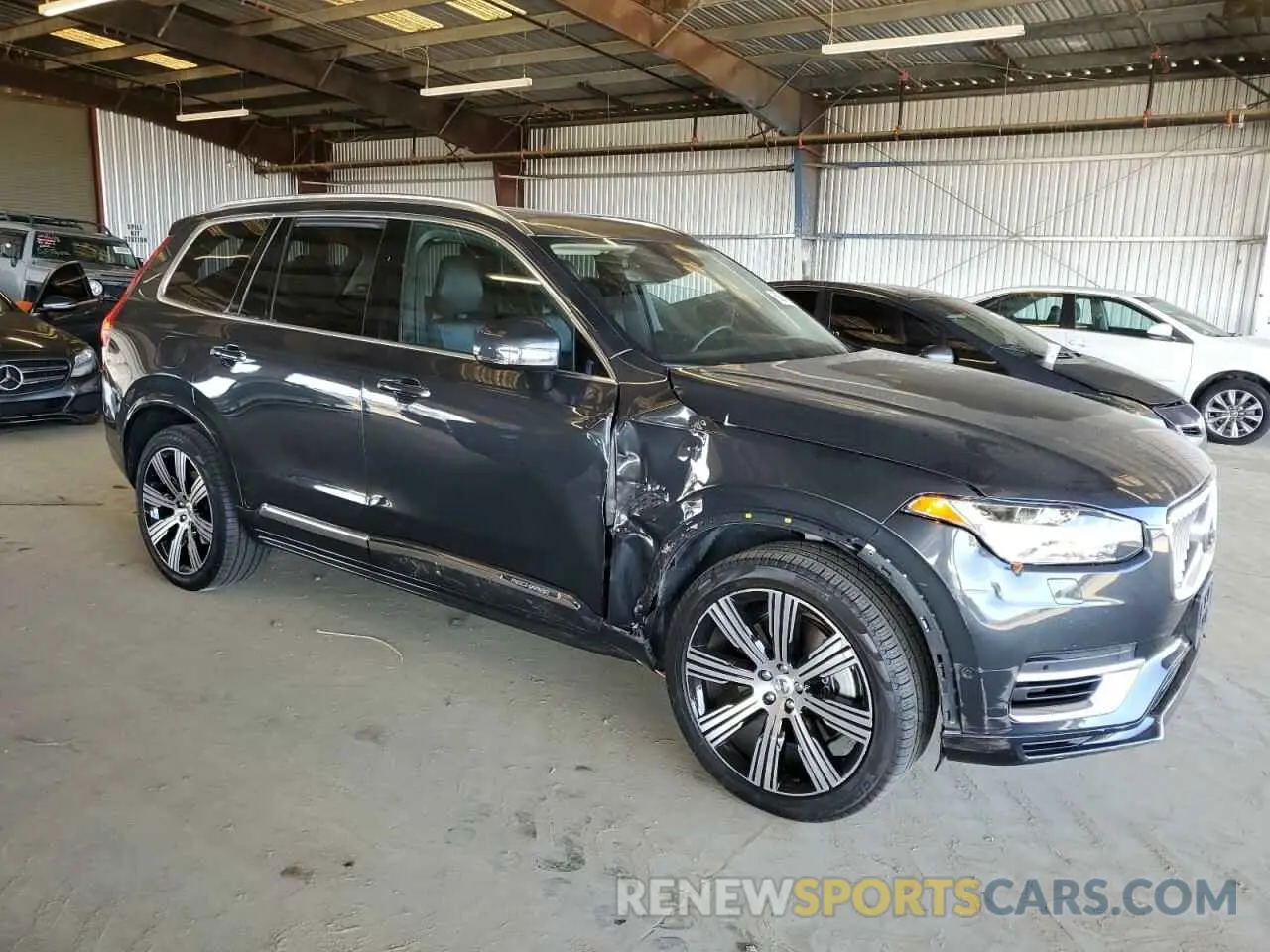 4 Photograph of a damaged car YV4BR00L5M1684257 VOLVO XC90 T8 RE 2021