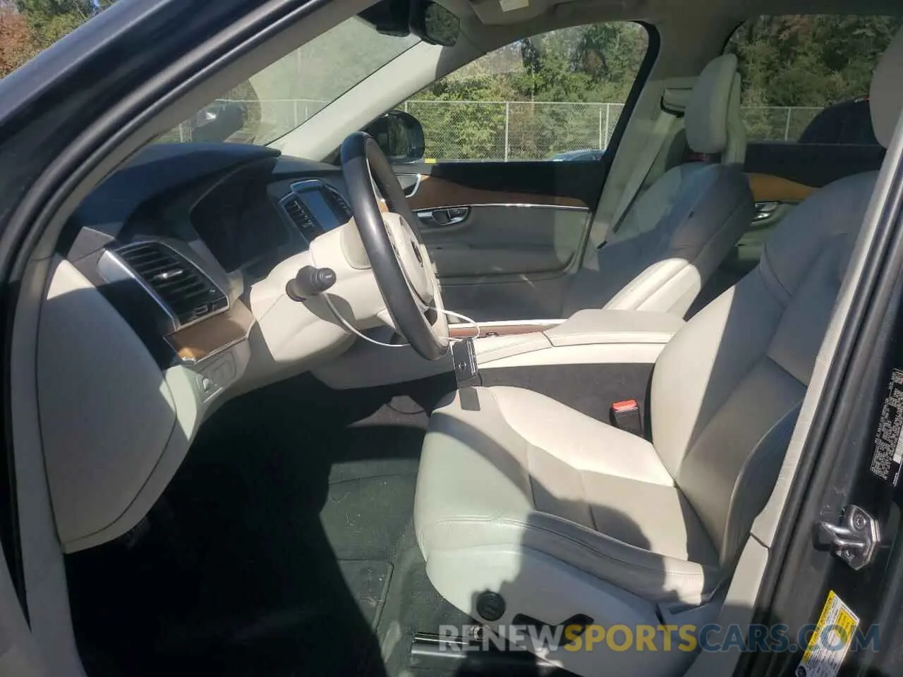 7 Photograph of a damaged car YV4BR0CK4M1747402 VOLVO XC90 T8 RE 2021