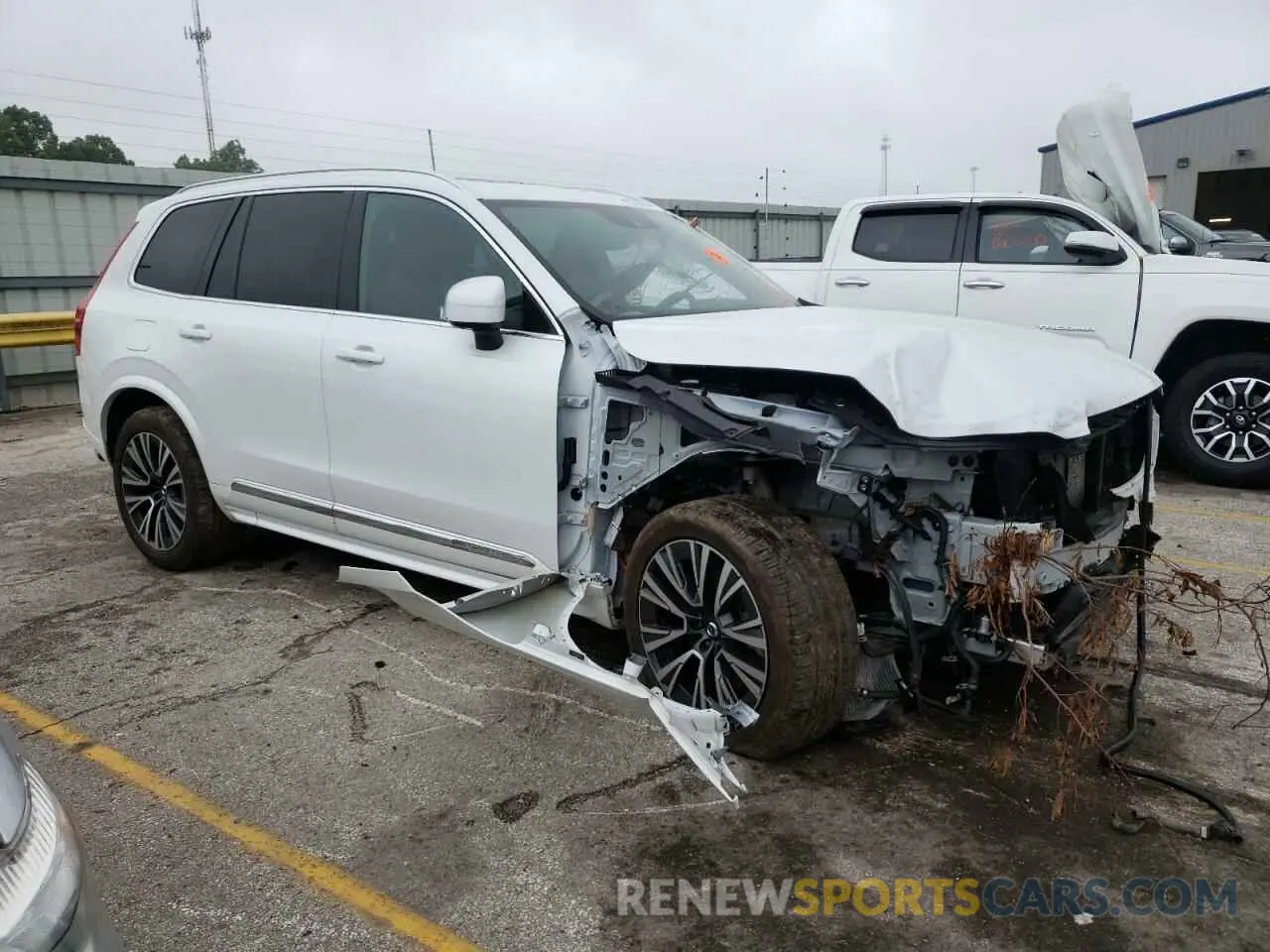 4 Photograph of a damaged car YV4BR0CK7M1742176 VOLVO XC90 T8 RE 2021