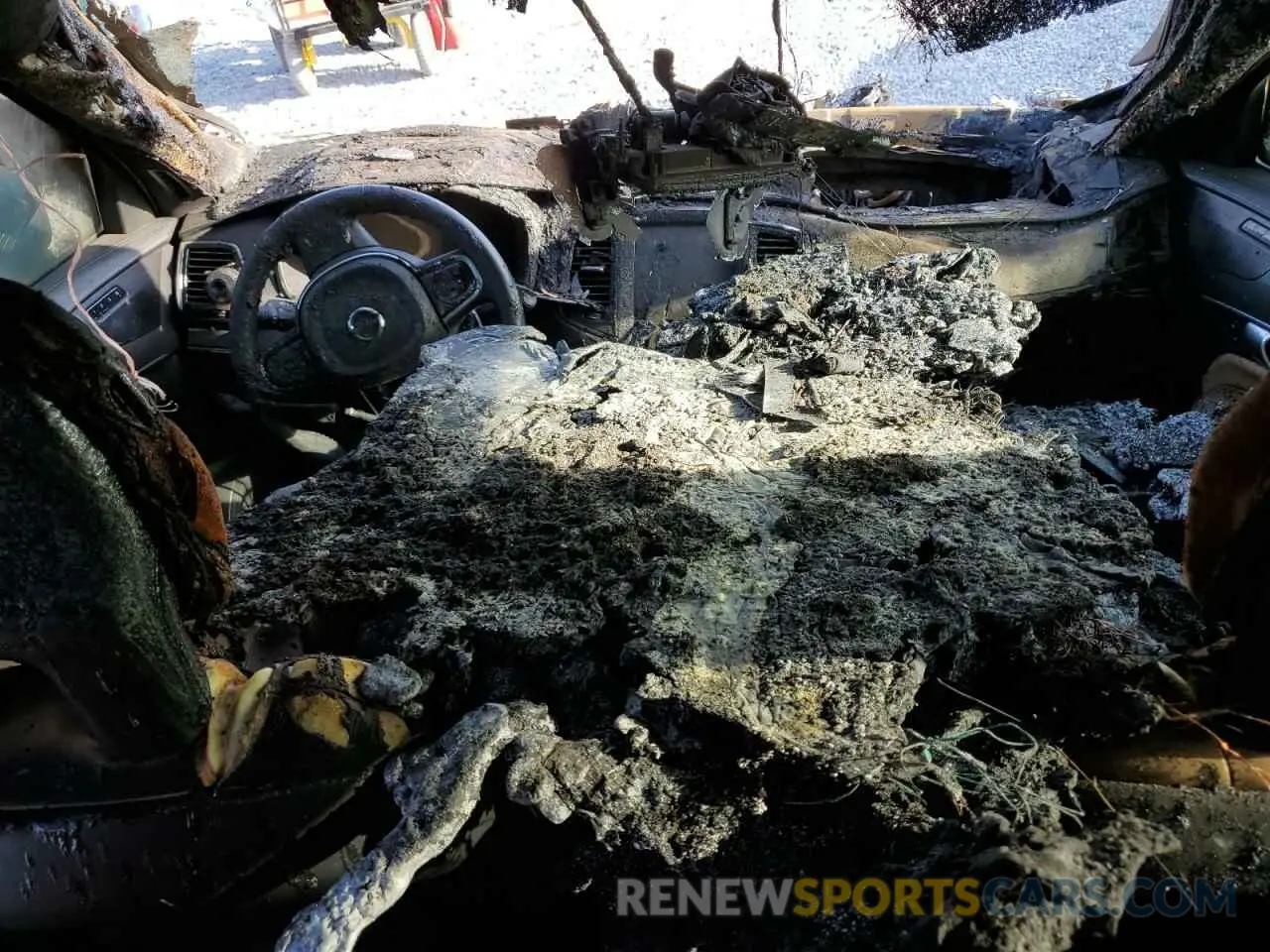 8 Photograph of a damaged car YV4BR0CL6M1702650 VOLVO XC90 T8 RE 2021
