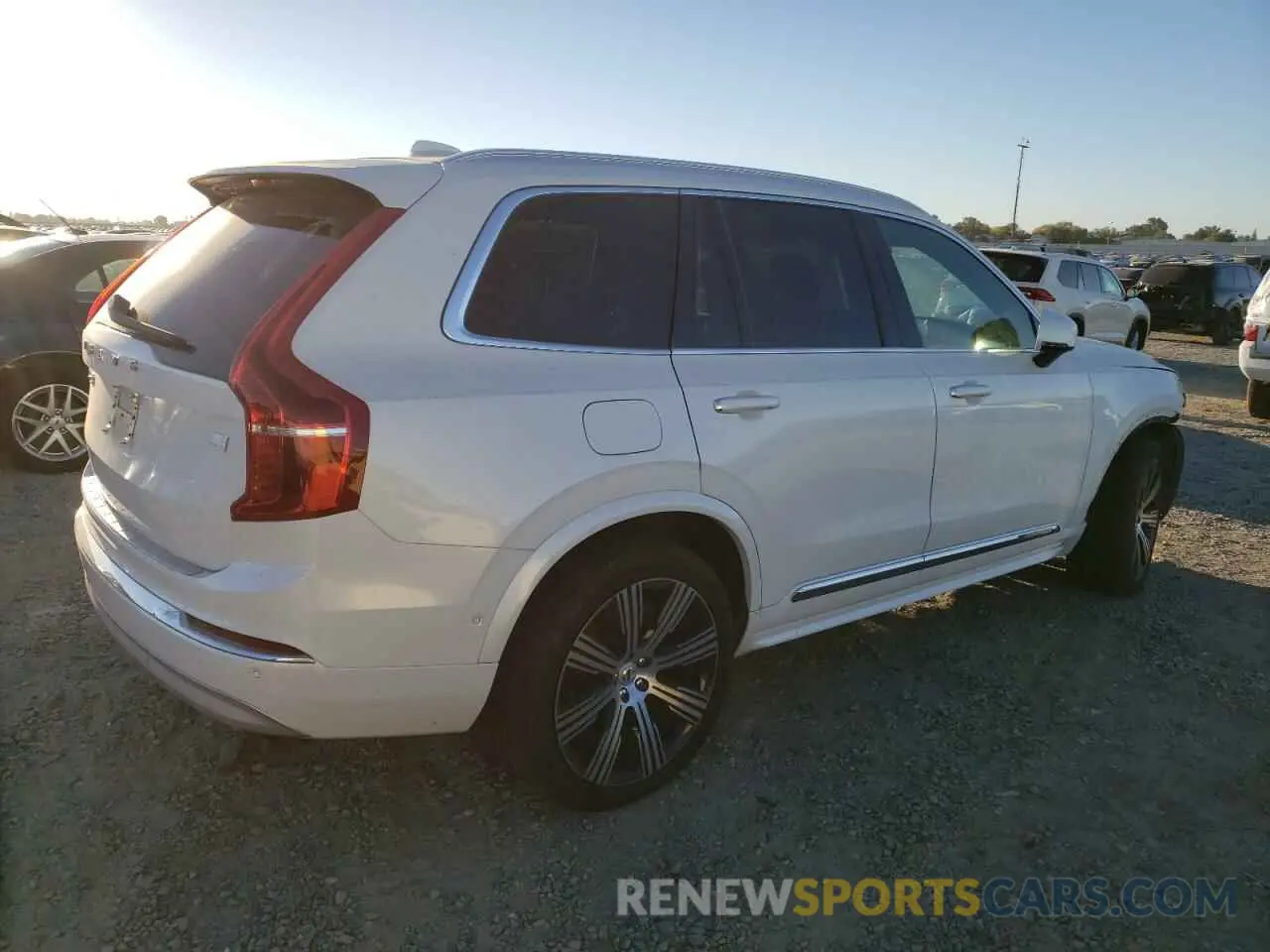3 Photograph of a damaged car YV4BR0CL3N1820060 VOLVO XC90 T8 RE 2022