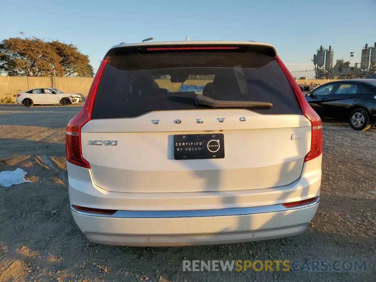 6 Photograph of a damaged car YV4BR0CZ0N1818724 VOLVO XC90 T8 RE 2022