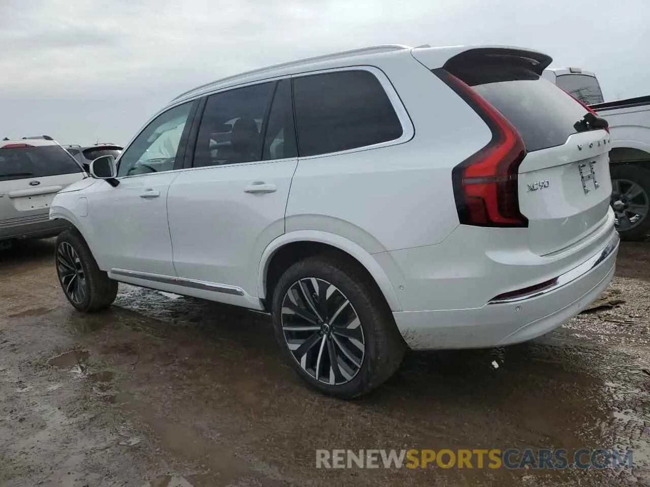 2 Photograph of a damaged car YV4H60PG3S1350513 VOLVO XC90 ULTRA 2025