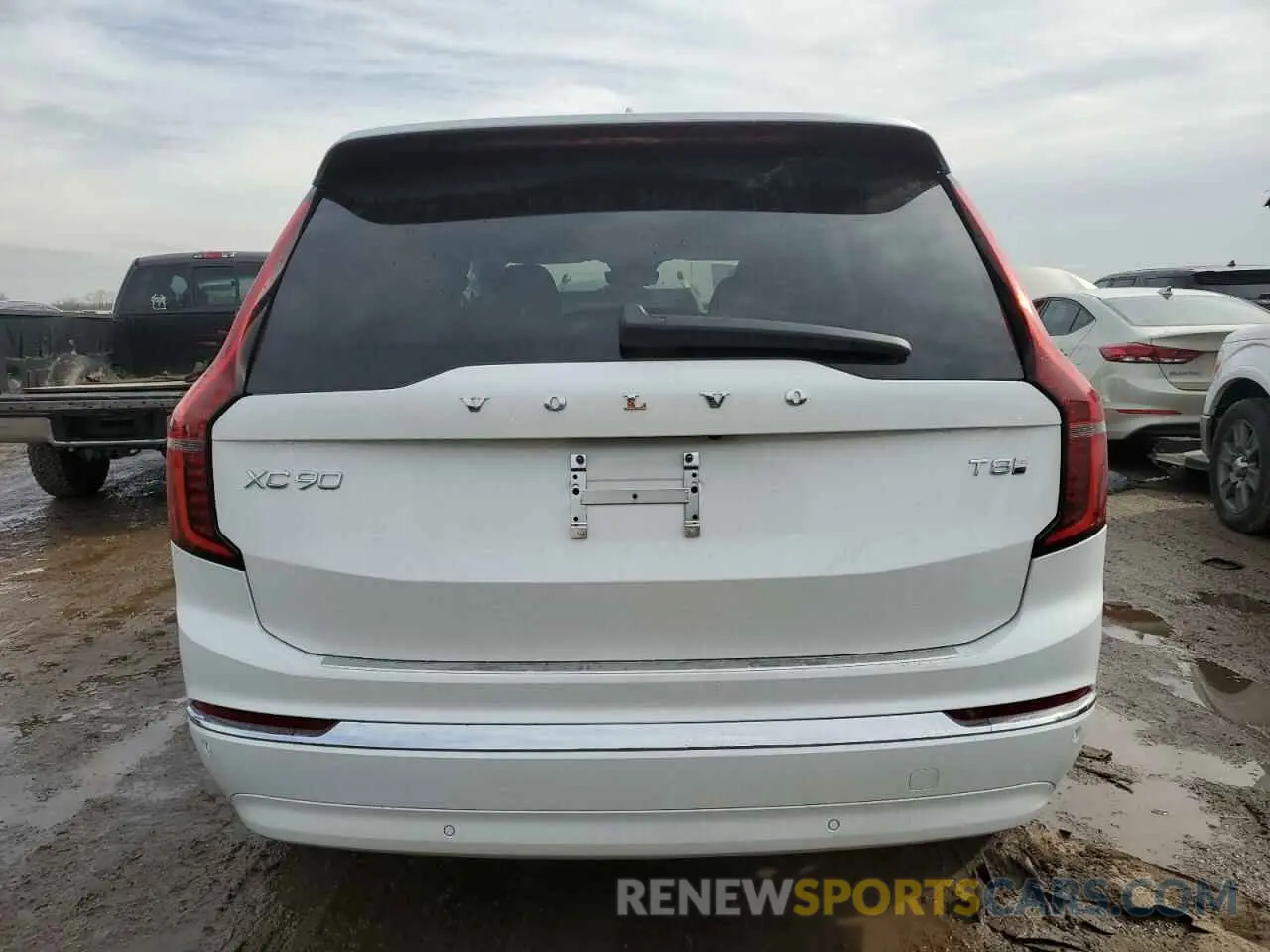 6 Photograph of a damaged car YV4H60PG3S1350513 VOLVO XC90 ULTRA 2025