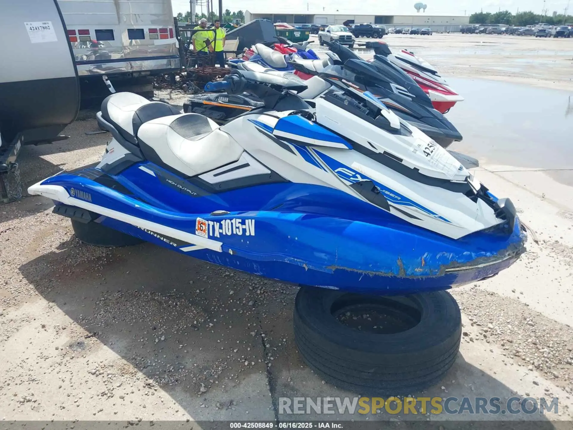1 Photograph of a damaged car 00000YAMA1633H021 YAMAHA FX CRUISER 2021