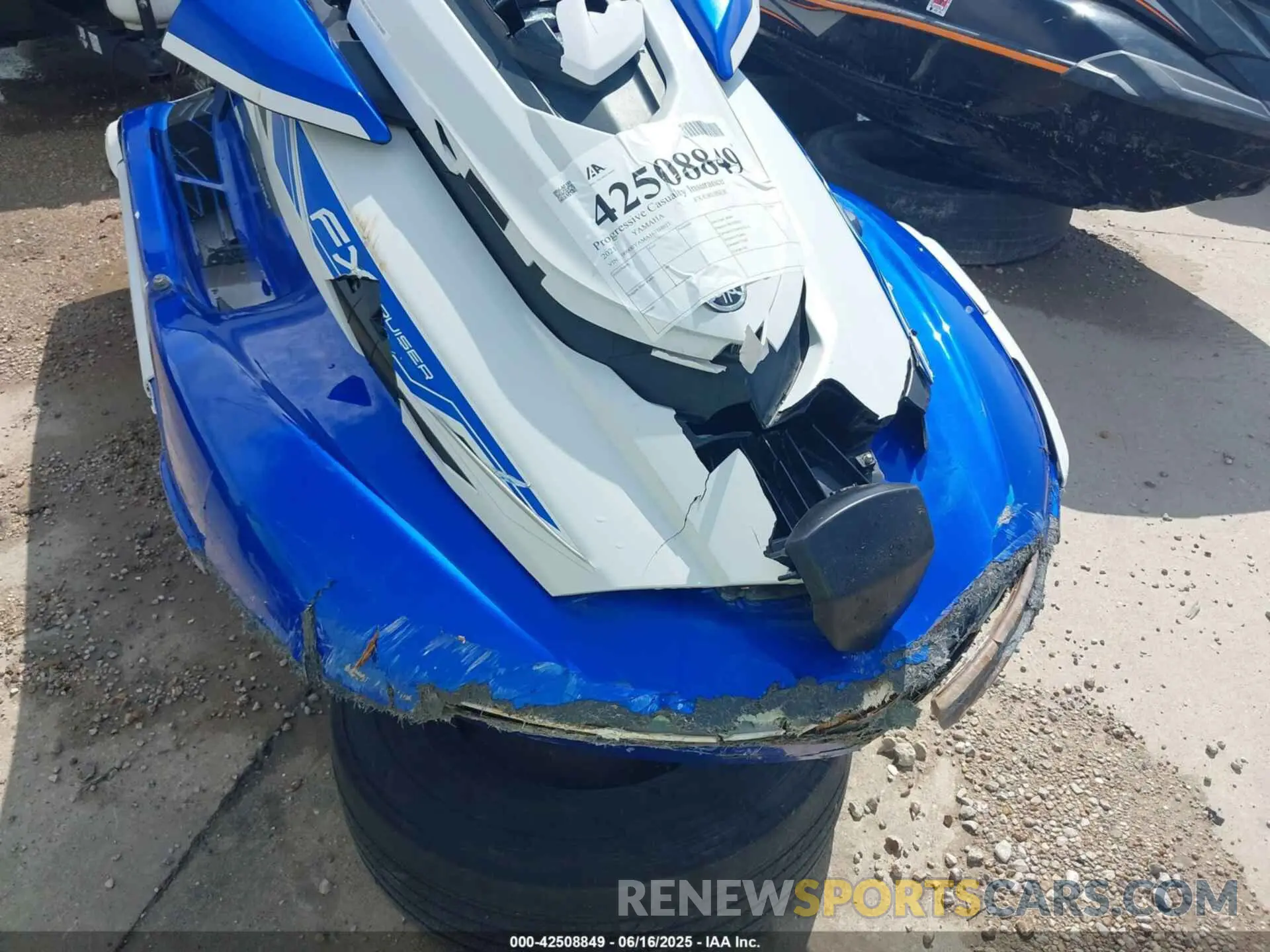 12 Photograph of a damaged car 00000YAMA1633H021 YAMAHA FX CRUISER 2021