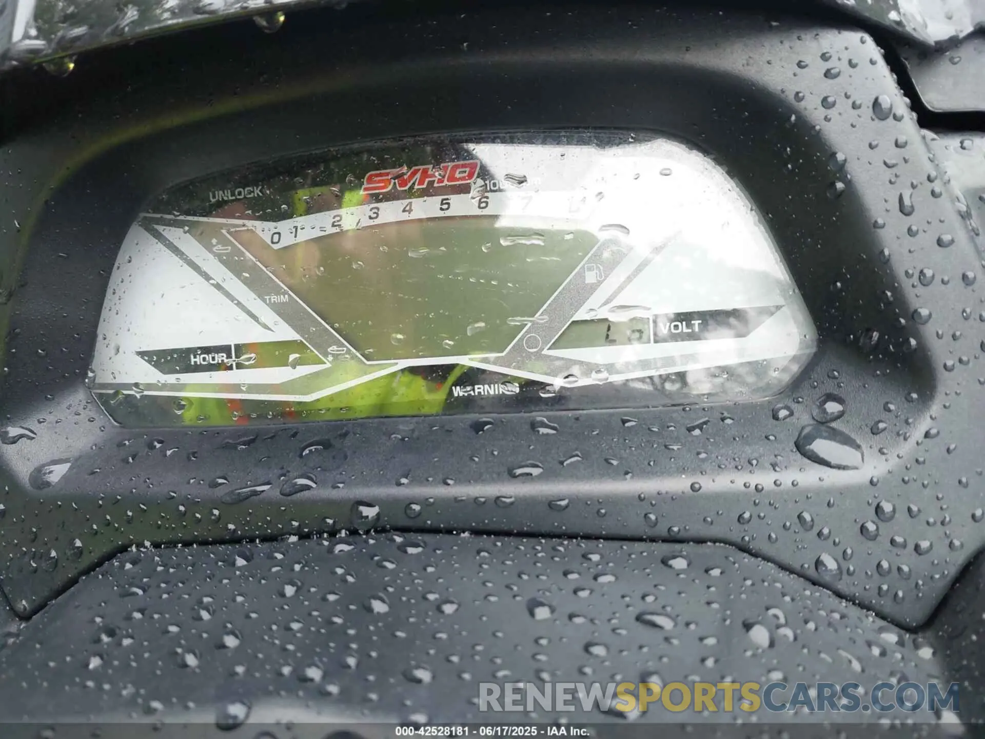 7 Photograph of a damaged car 00000YAMA1459D919 YAMAHA GP1800 2019