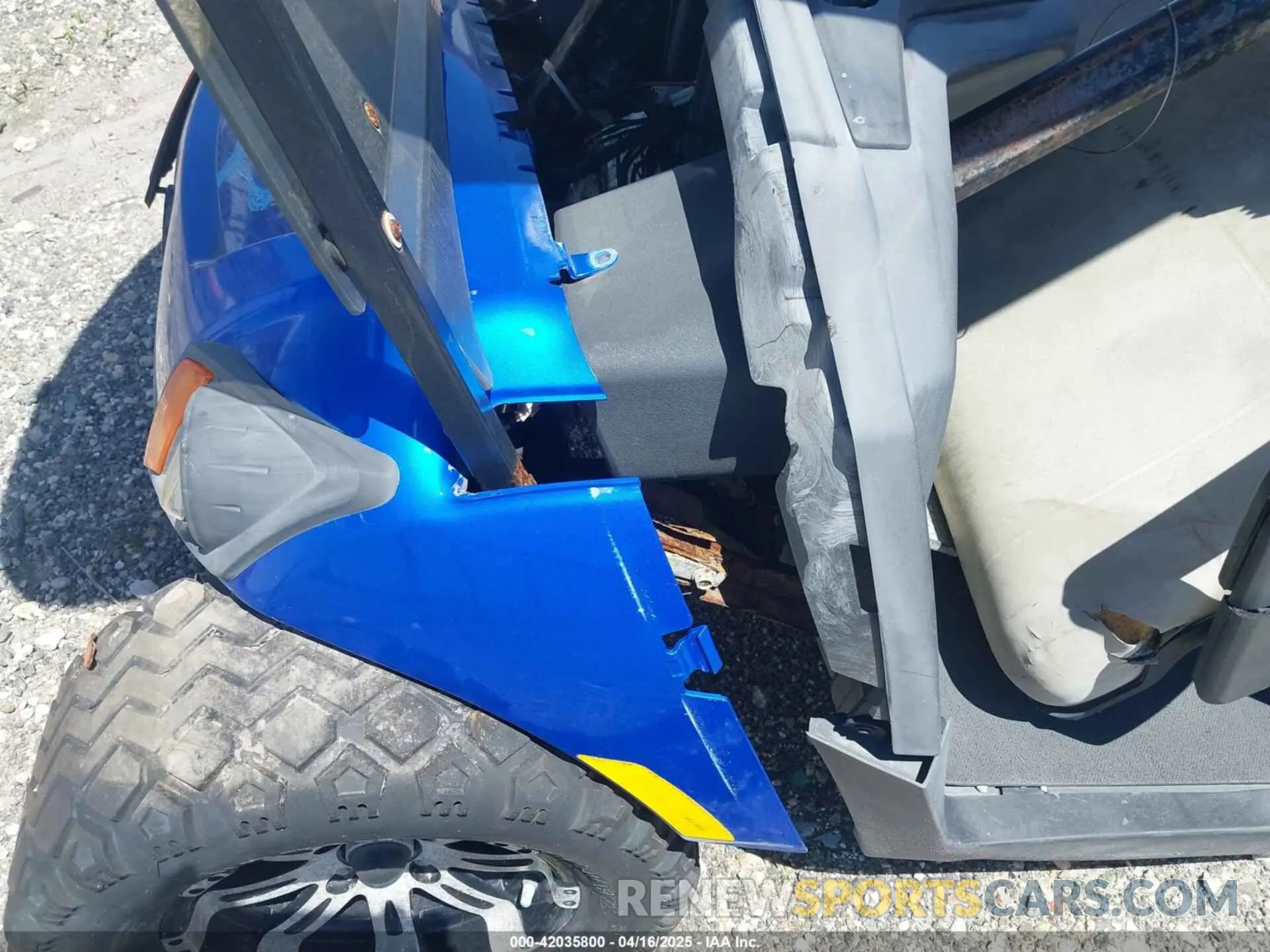 12 Photograph of a damaged car 1P9S4DHKXMN763801 YAMAHA PSP 2021